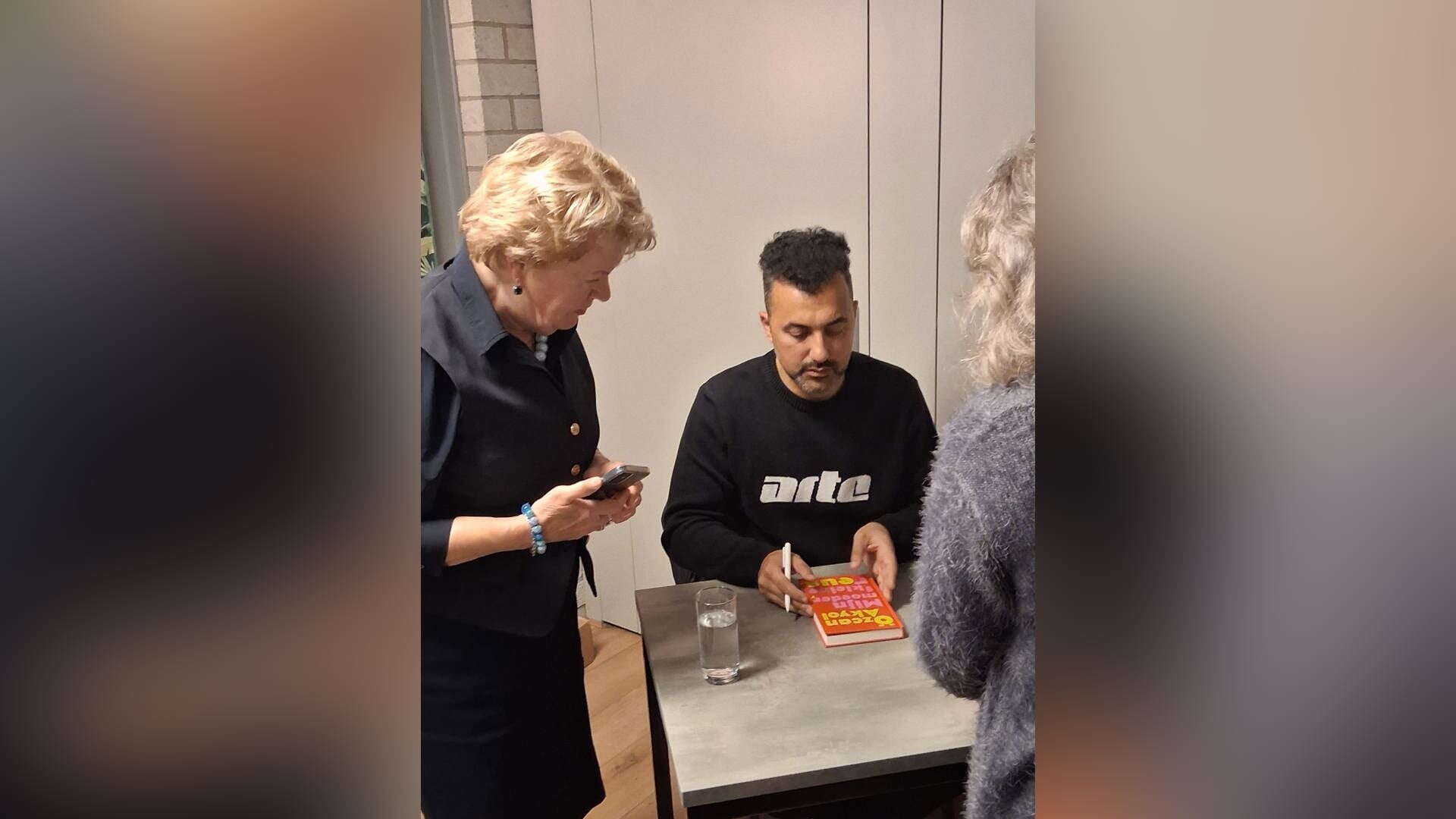 Eus zorgt voor topavond bij Vrouwen van Nu Gieterveen