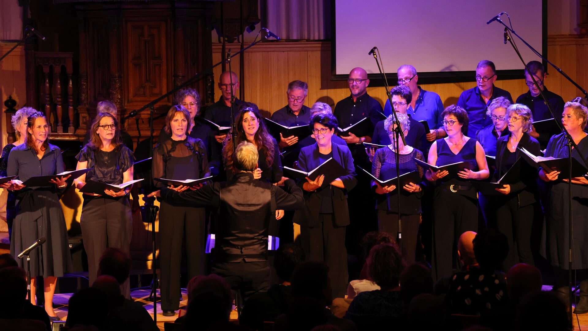 Kerstconcerten Popkoor Drylst en Christmas Voices groot succes