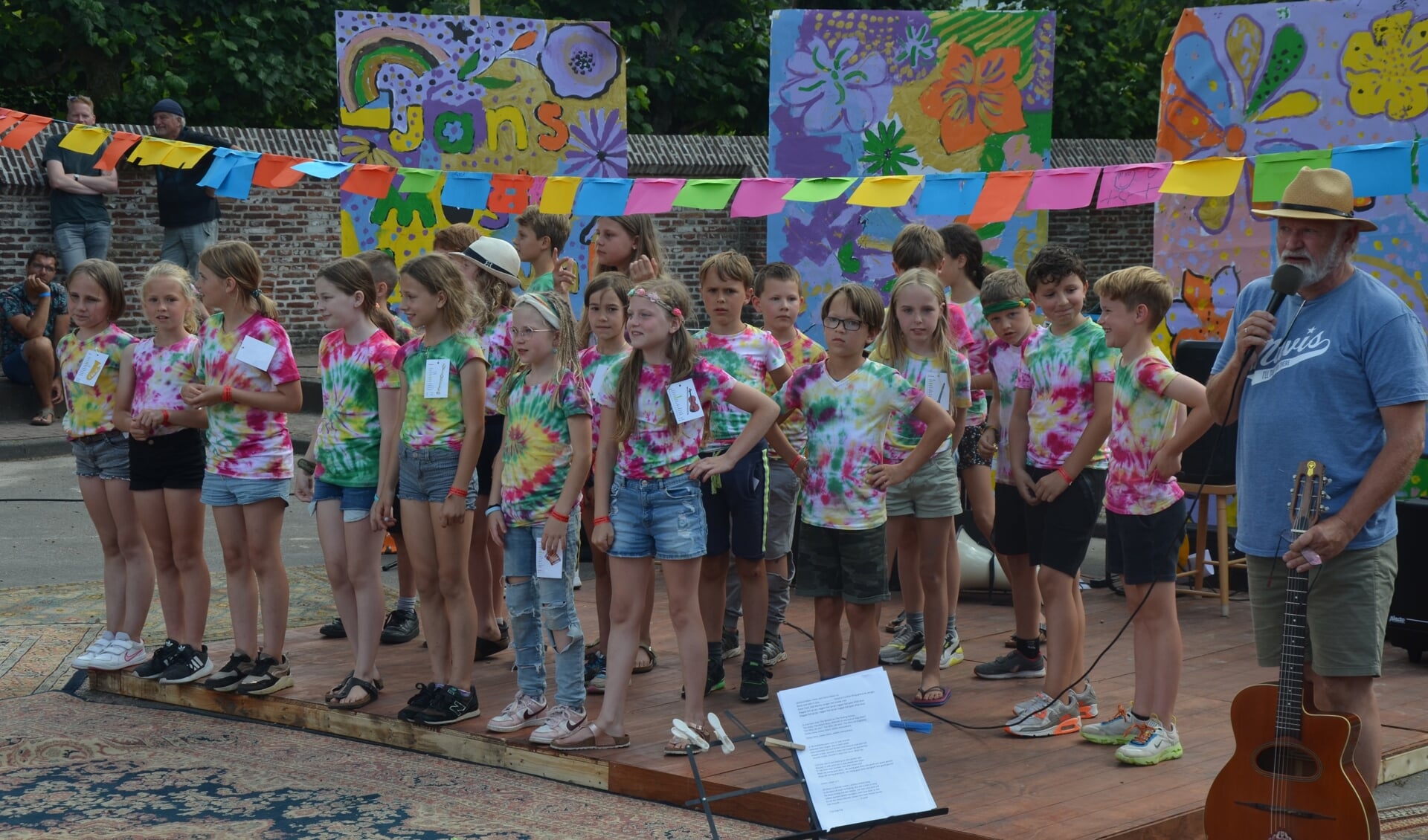 Zomerfeest De Windroos Wijk bij Duurstede in teken van afscheid school ...