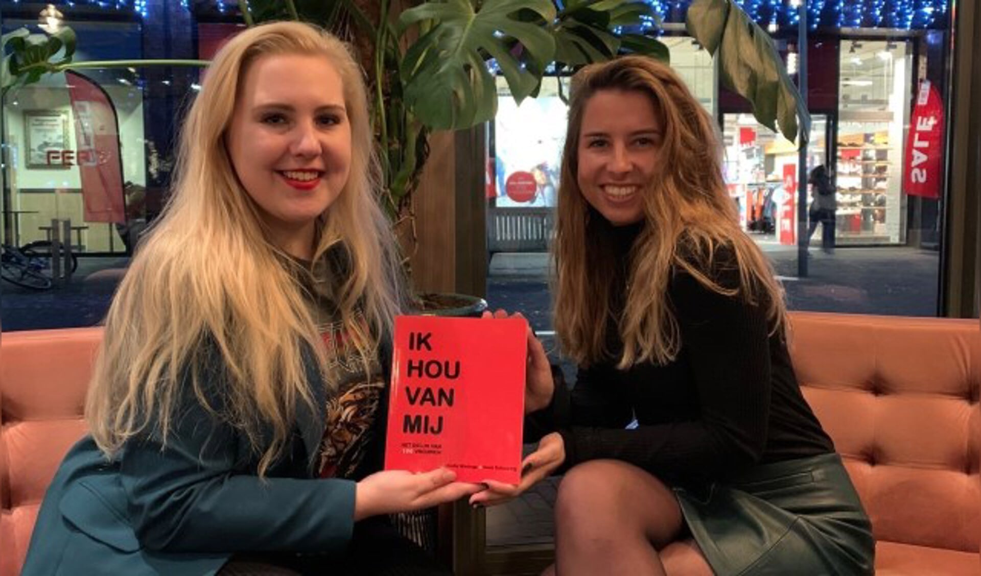 Demi Schuuring en Rochelle Wielinga maken boek over geluk voor vrouwen ...