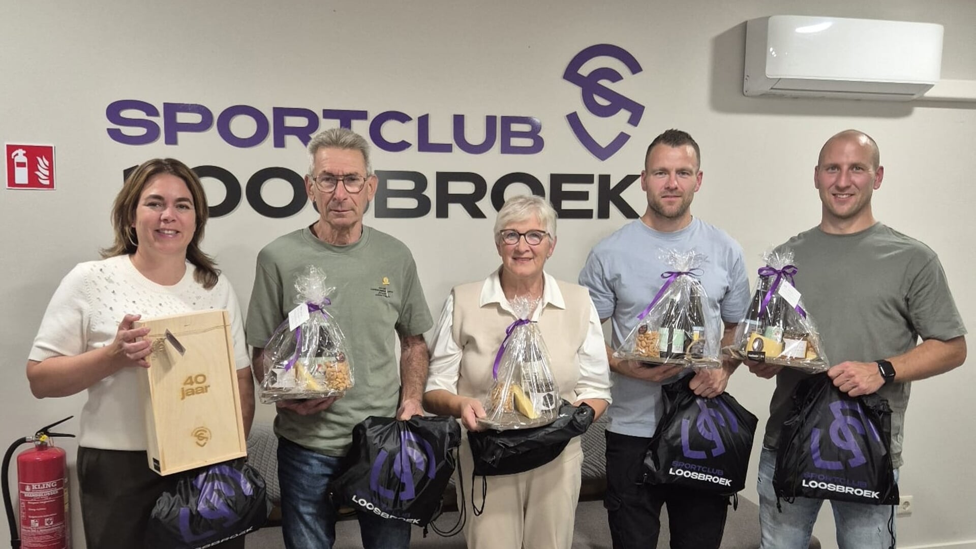 Sportclub Loosbroek huldigt jubilarissen op seizoenopeningsfeest