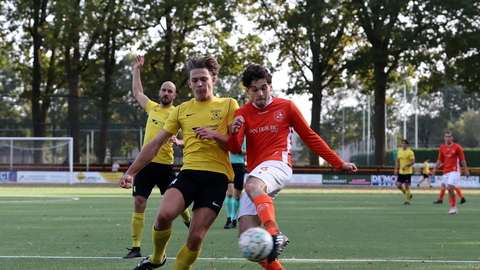Met hakken over de sloot ronde verder