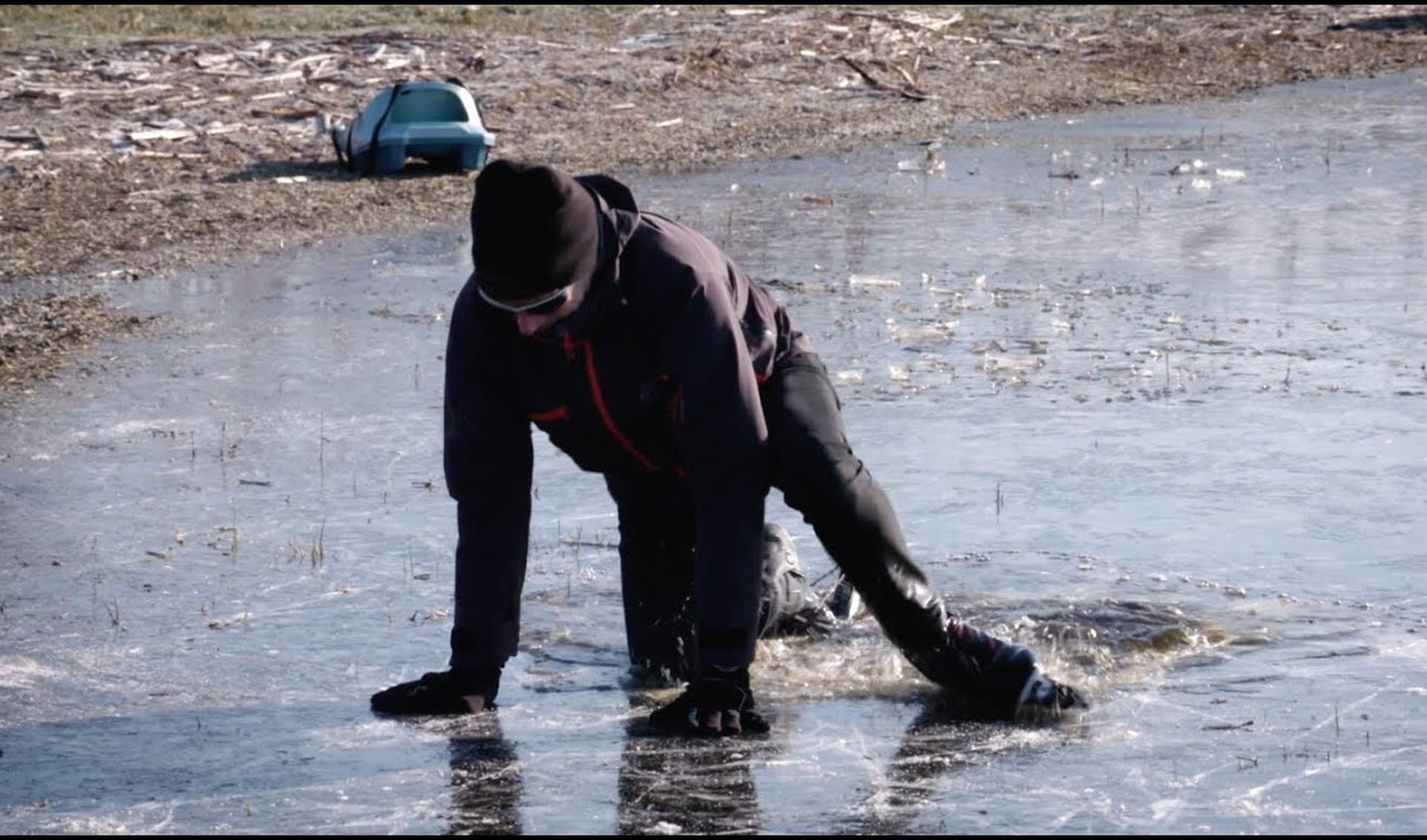 VIDEO l Schaatskoorts en natte voeten bij de Grienedyk: “Het moet echt vandaag!”