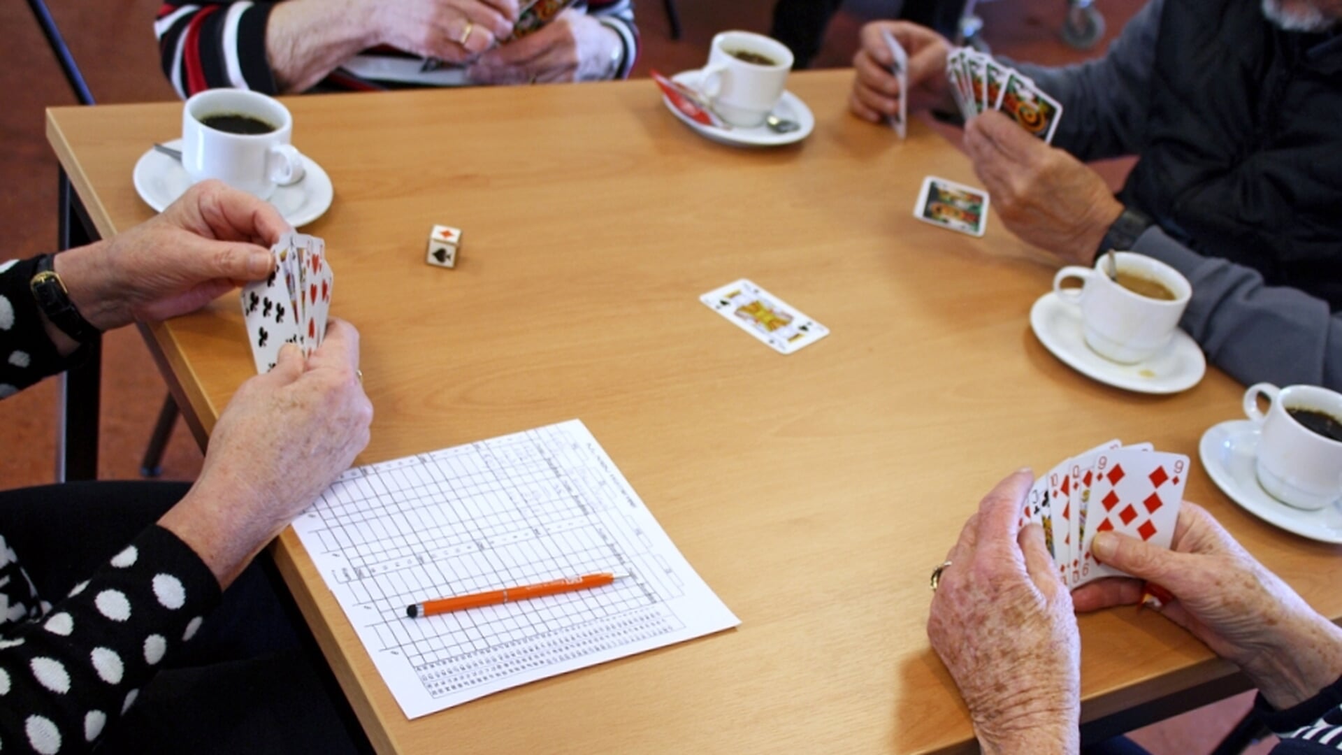Klaverjasmarathon in Mfa Mejander