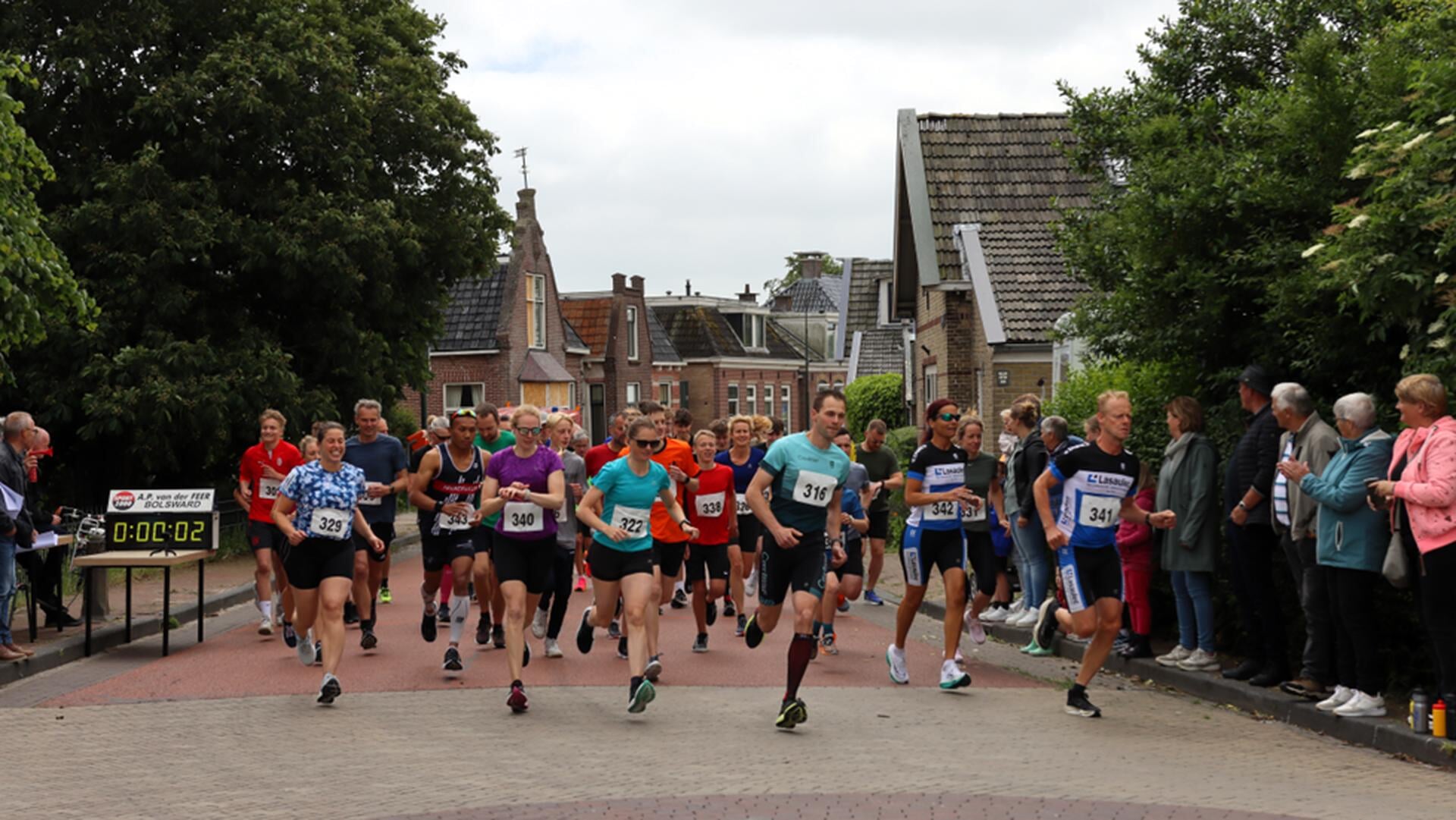 30e Parodialoop Tjerkwerd pakt uit met Halve Marathon!