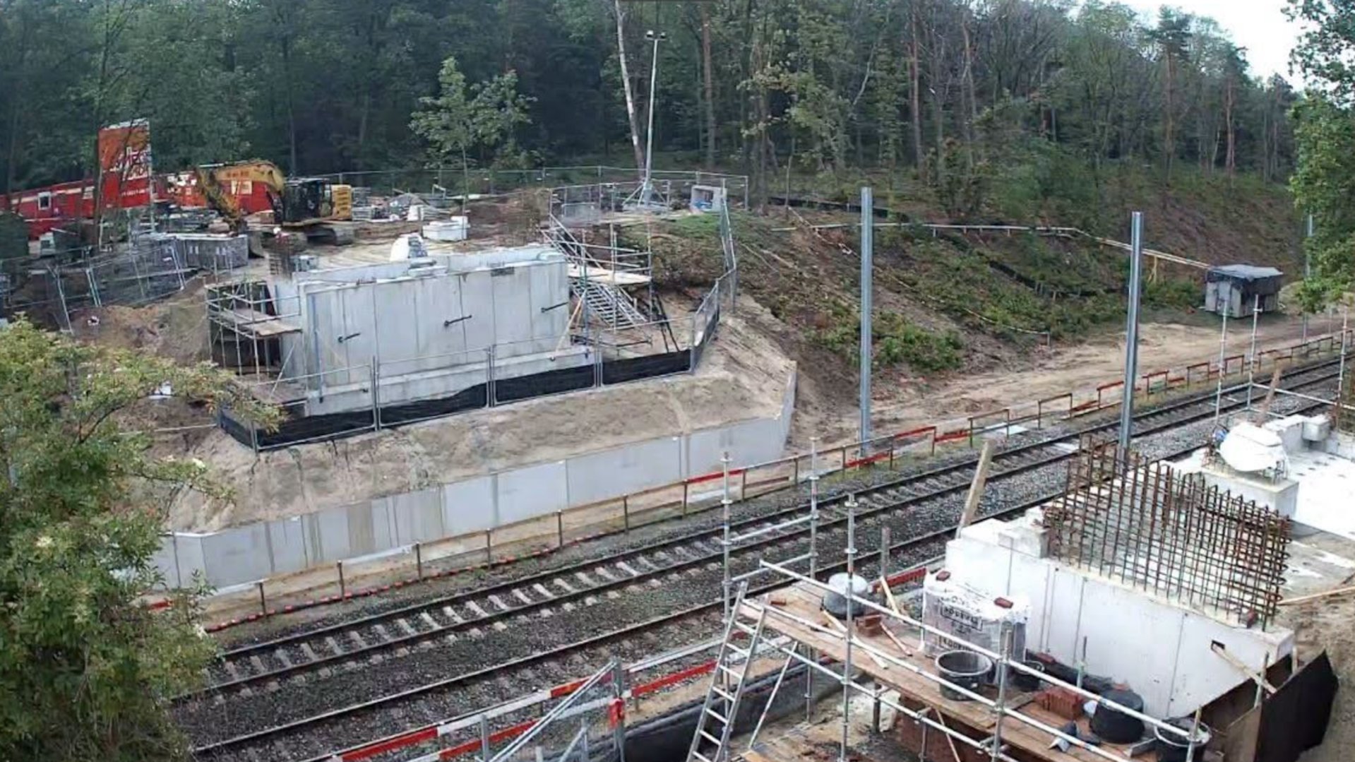 Spectaculaire plaatsing spoorviaduct Molenhoek - MaasduinenCentraal de ...