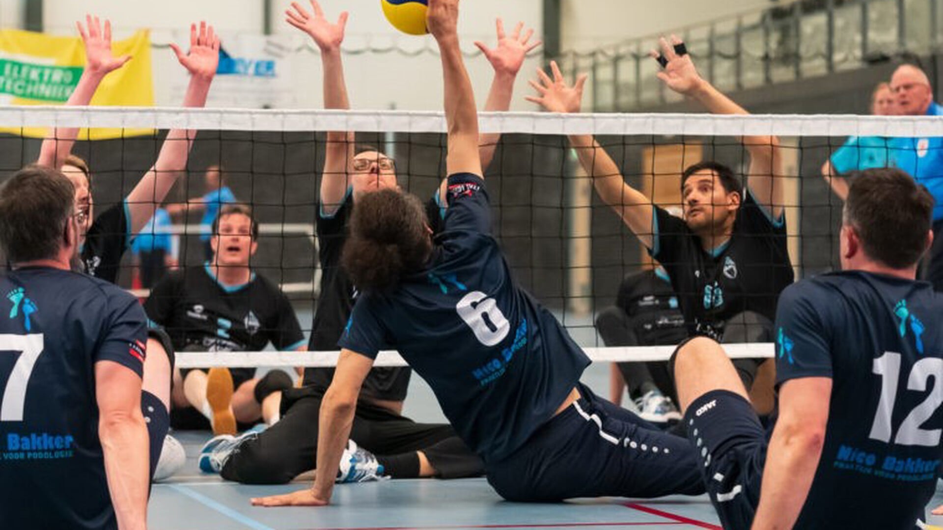 VV Netwerk organiseert succesvol nationaal bekertoernooi Zitvolleybal