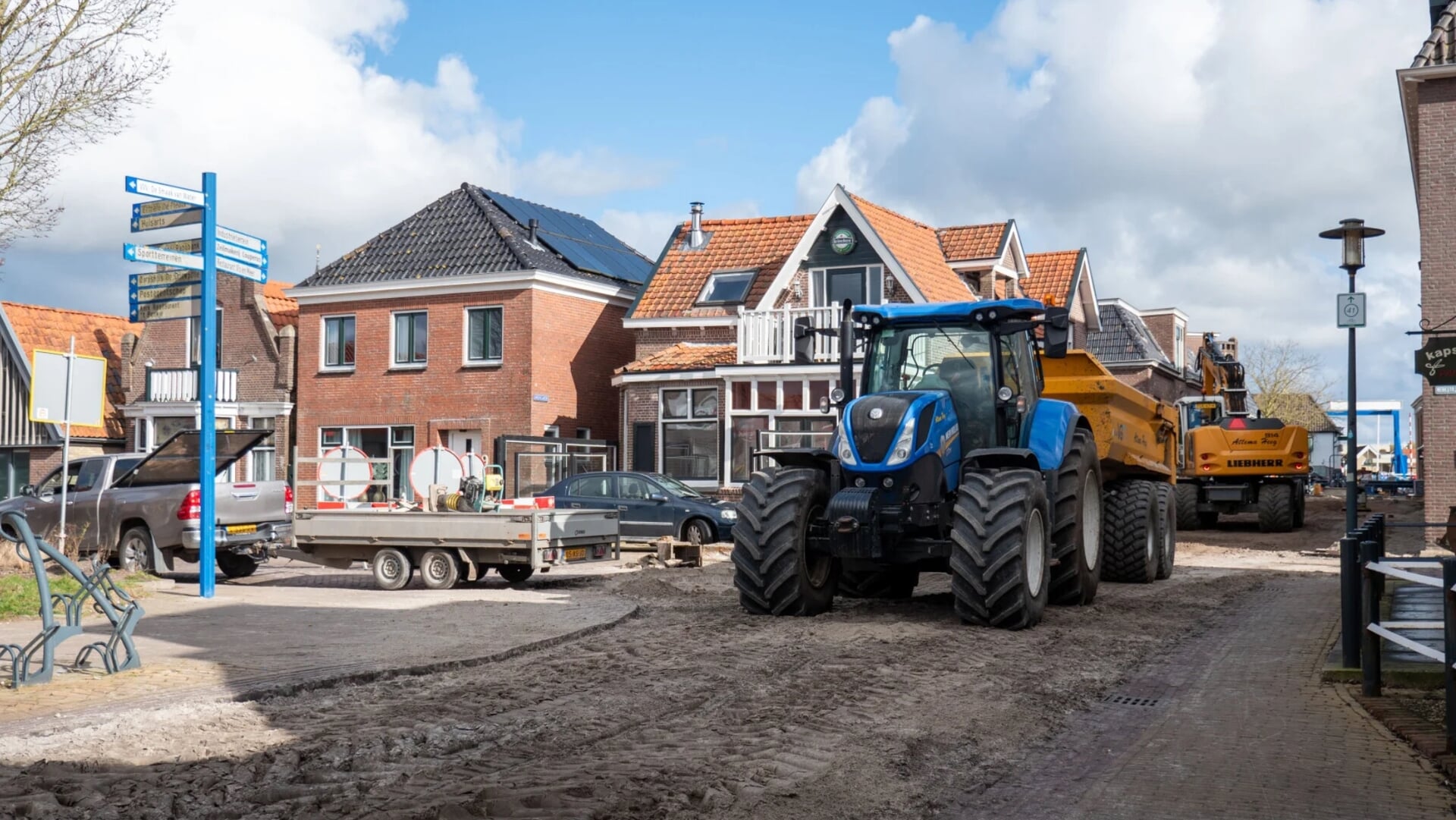 Straatwerkzaamheden in centrum Woudsend in eindfase