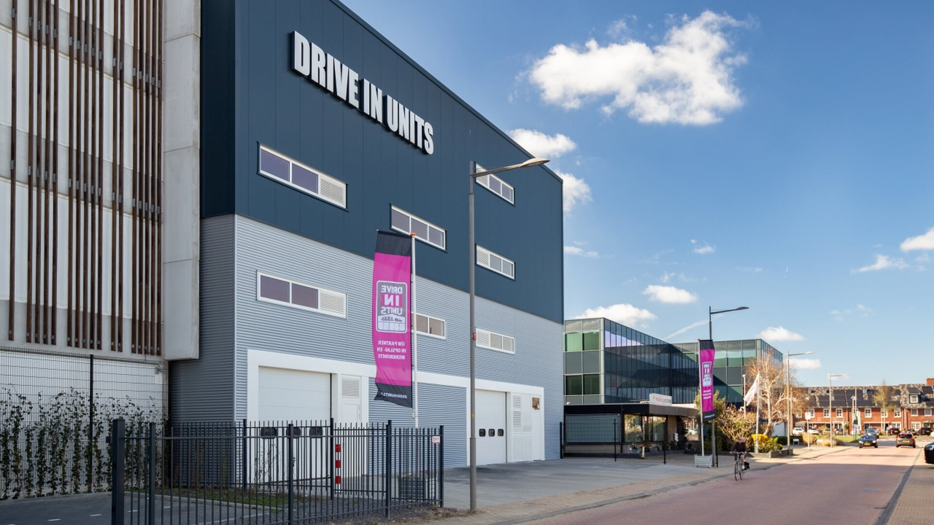 Open dag Drive In Units Berkel; Úw partner in opslag- en werkruimte