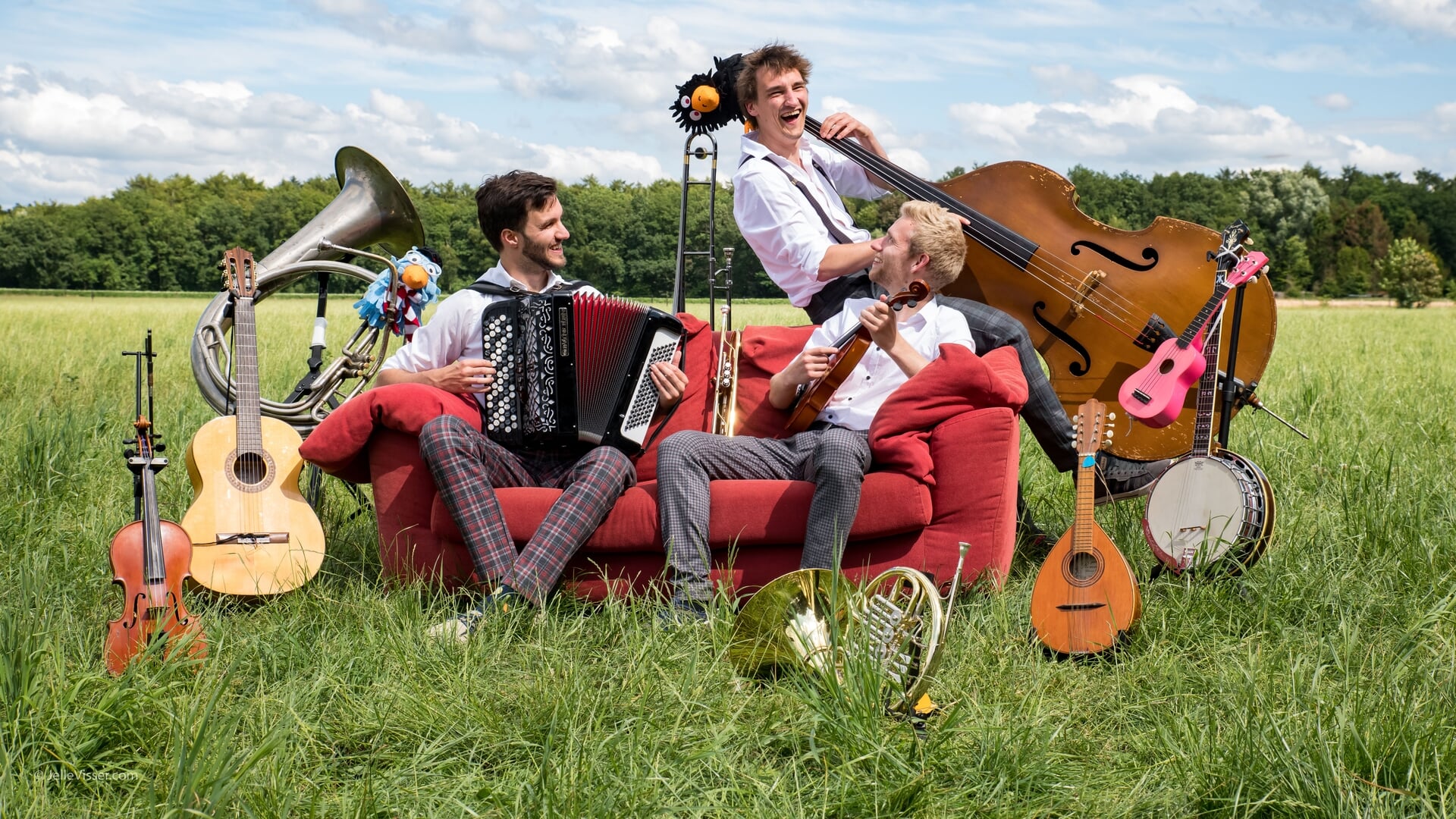 Komedie, Zottigheid en muzikaliteit in Wons