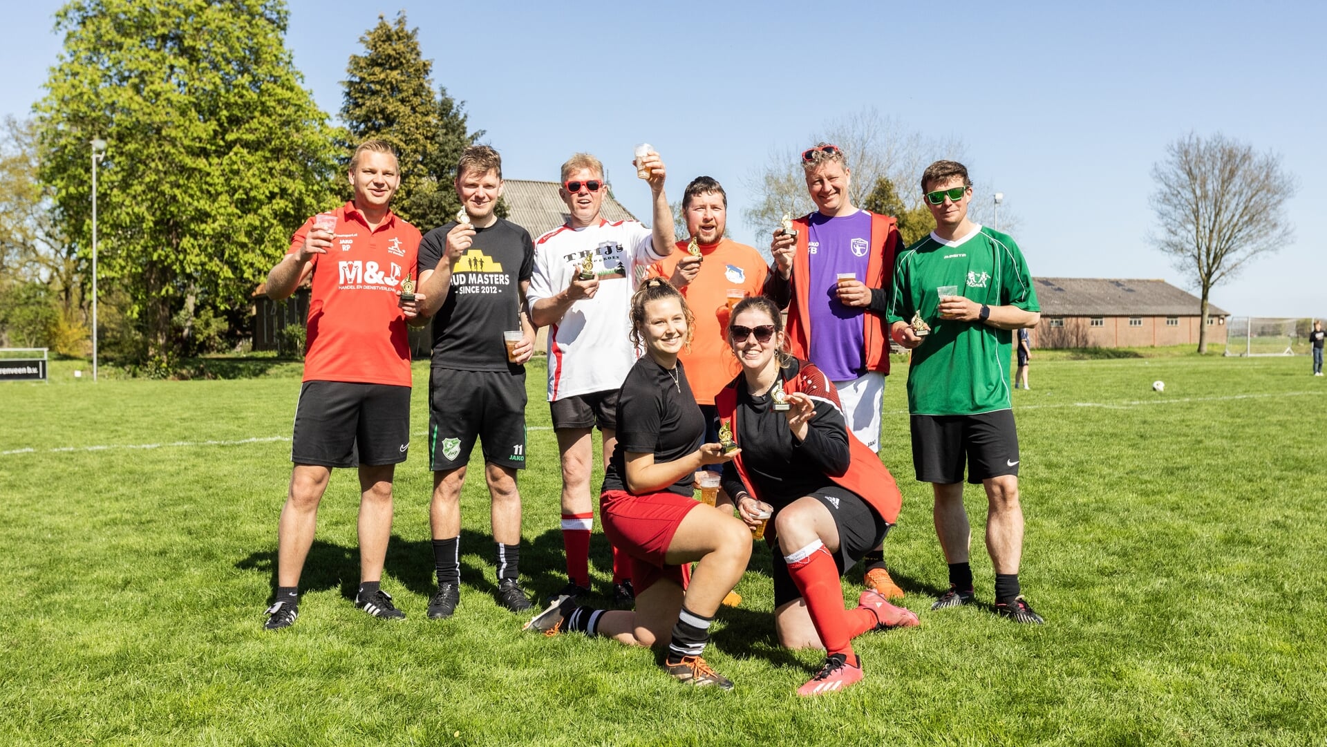 Kleinste voetbalclub van Nederland viert jubileumfeest (Foto’s)