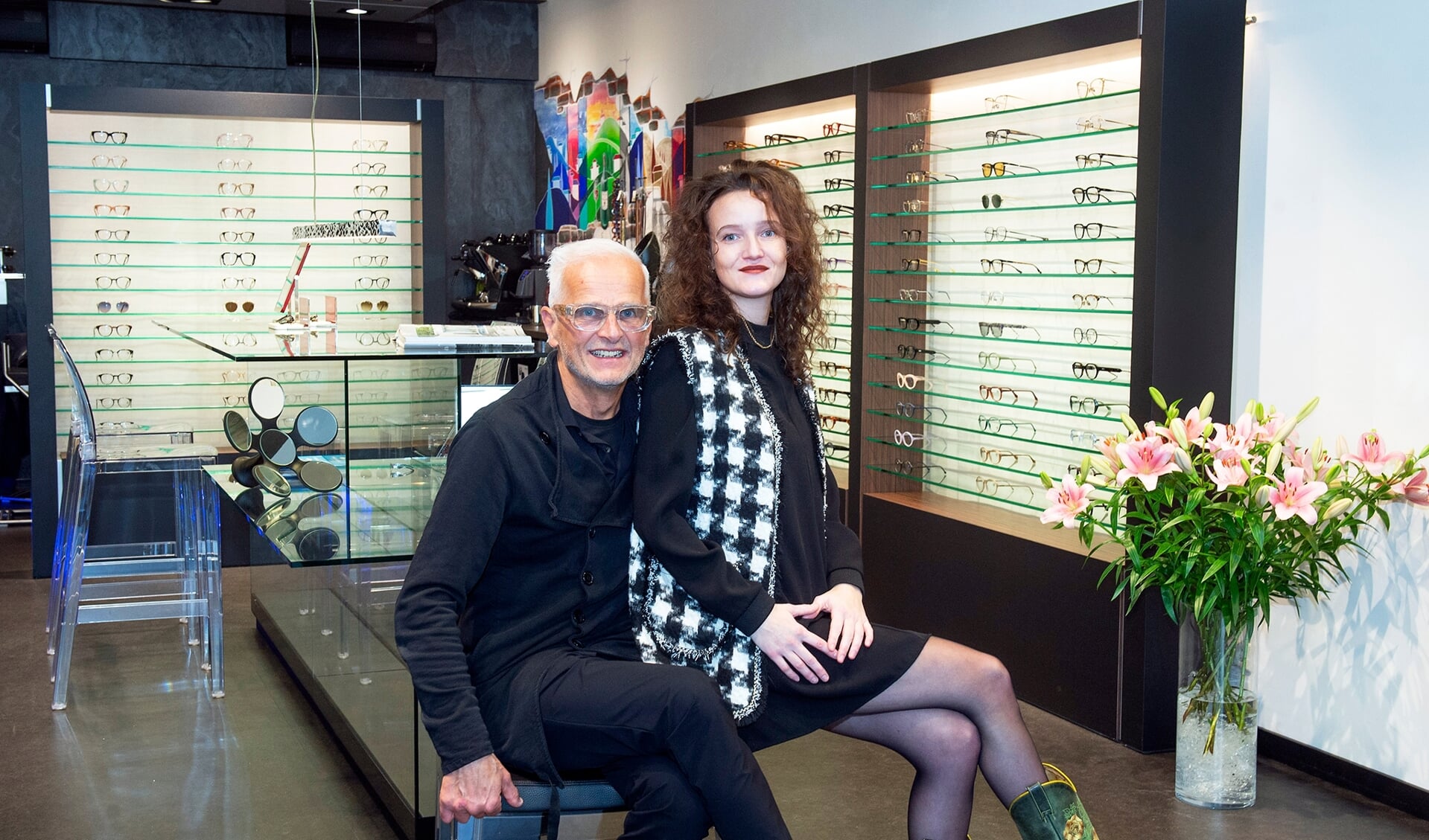 Twee generaties Stots bij optiek Mooie Kijkers - Nieuws uit de regio ...