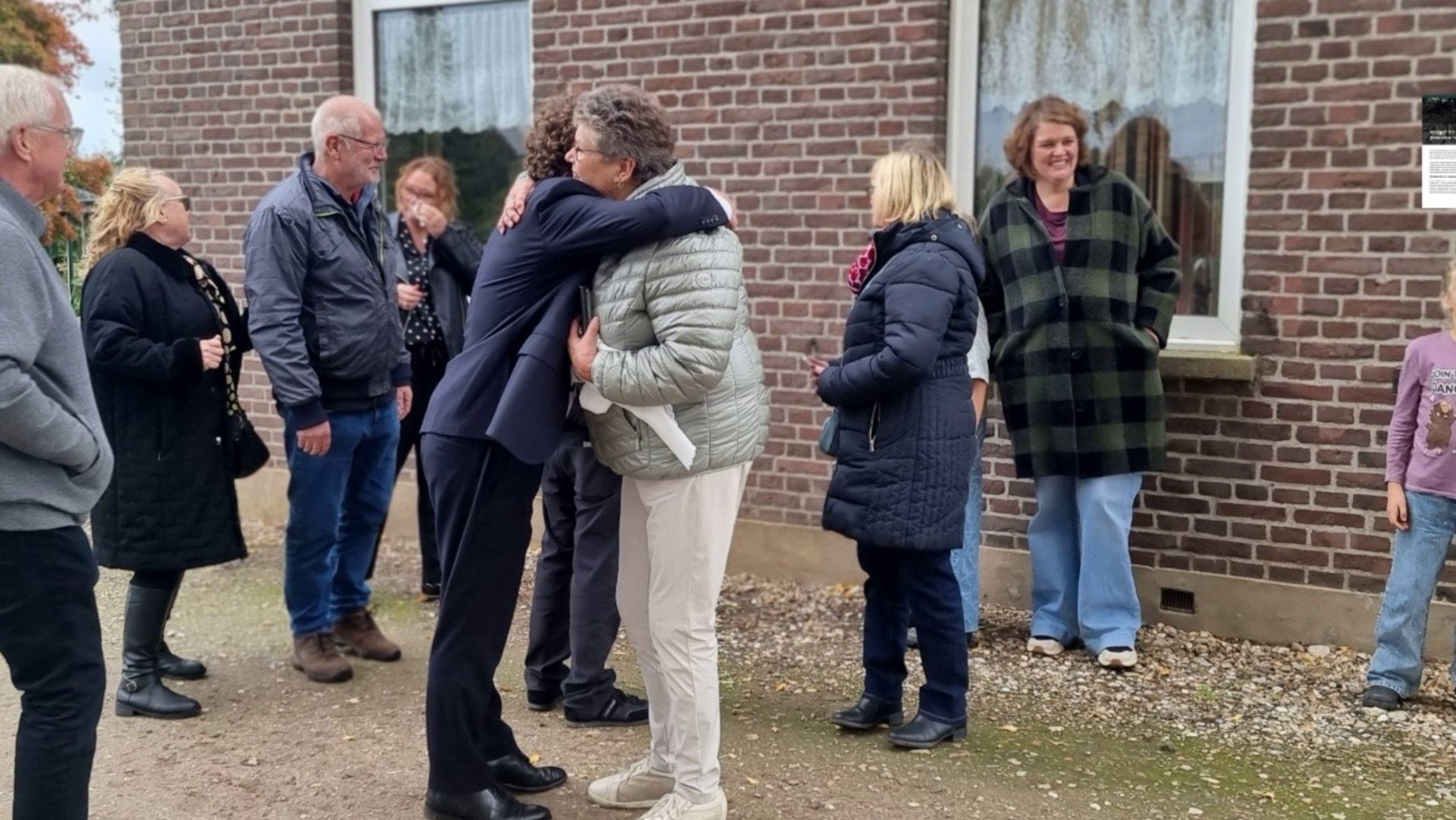 Zes Britse bevrijders herdenkend geëerd