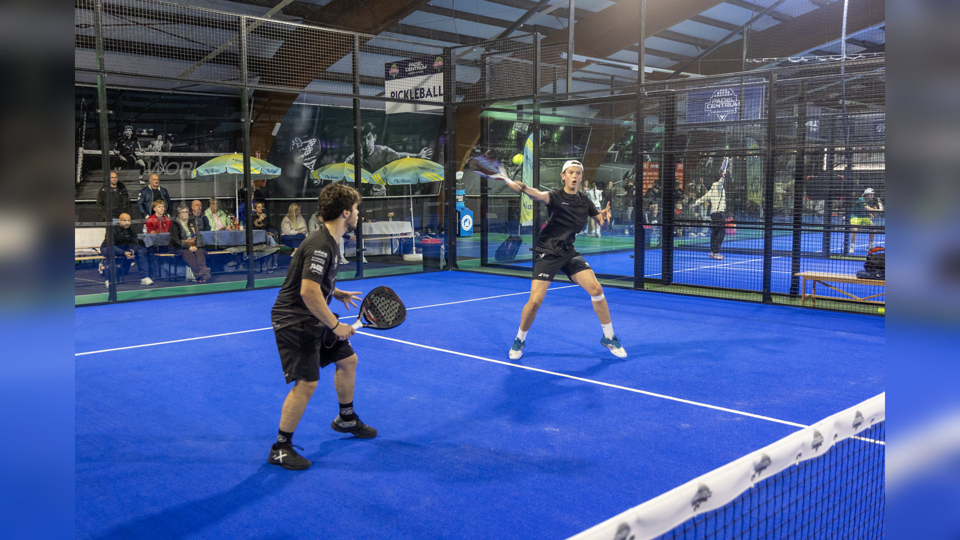 Jeugdpadeltalent uit binnen- en buitenland in Venray