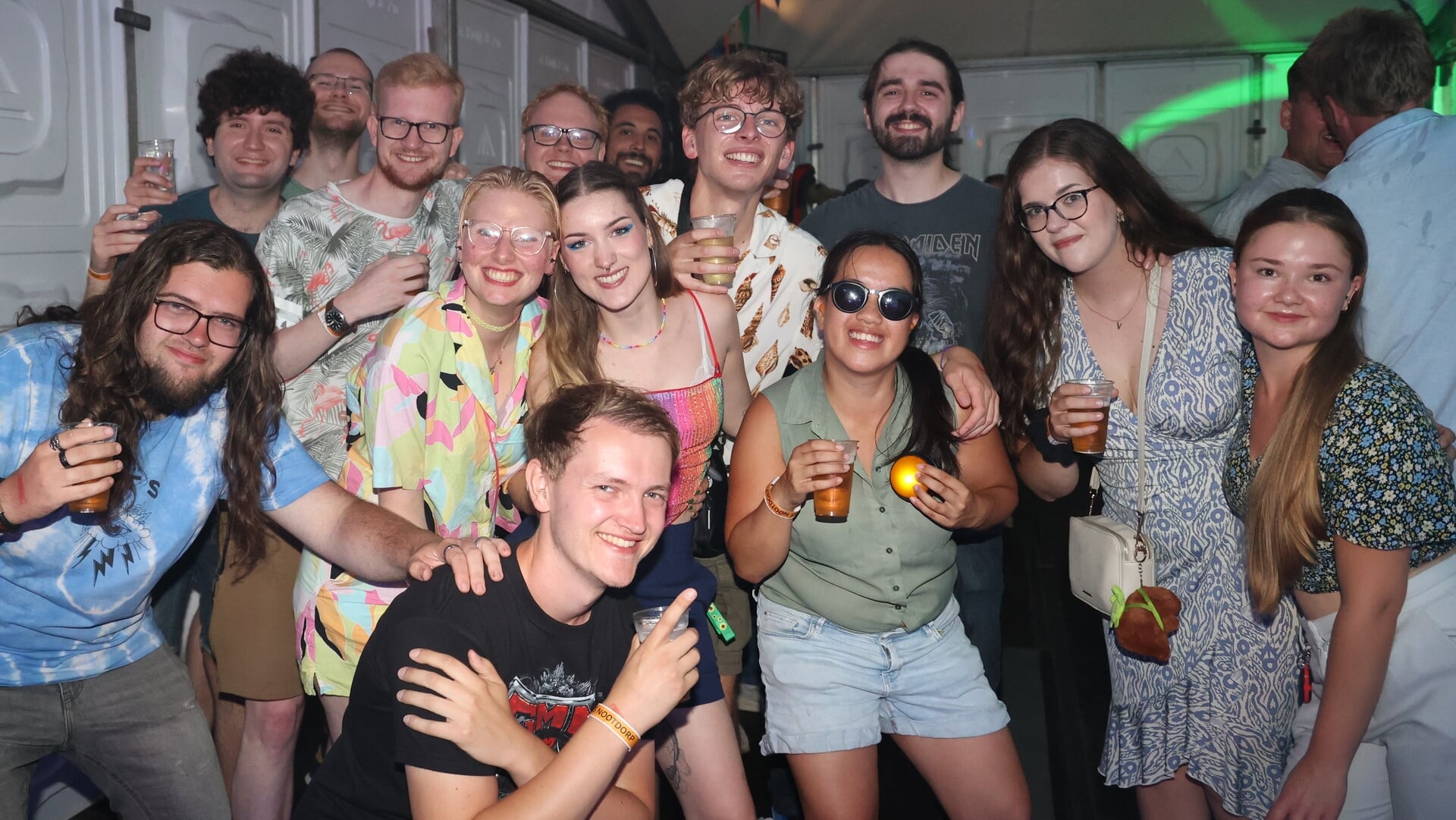 Dansen en zingen bij Q-music the Party