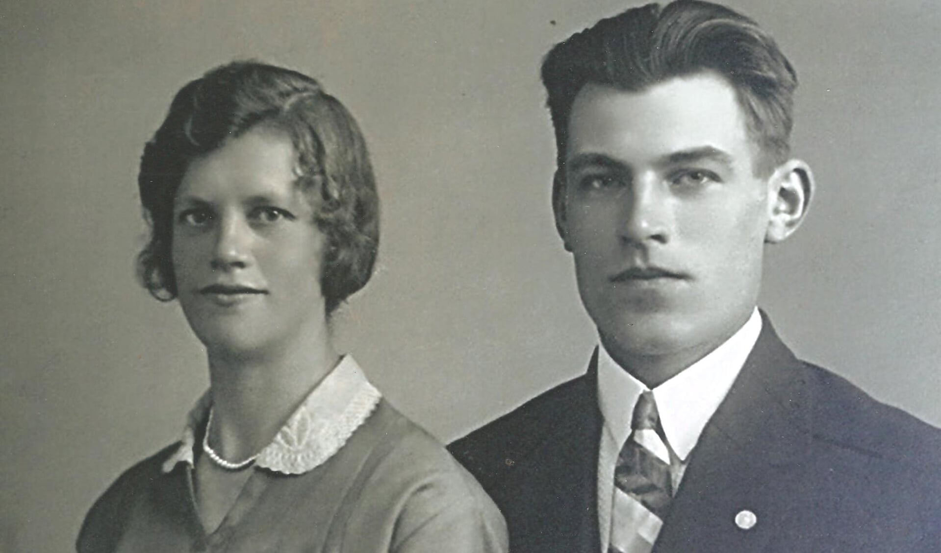 Dirk Staal zoekt naar de verhalen achter oude foto’s uit Ermelo: wie is