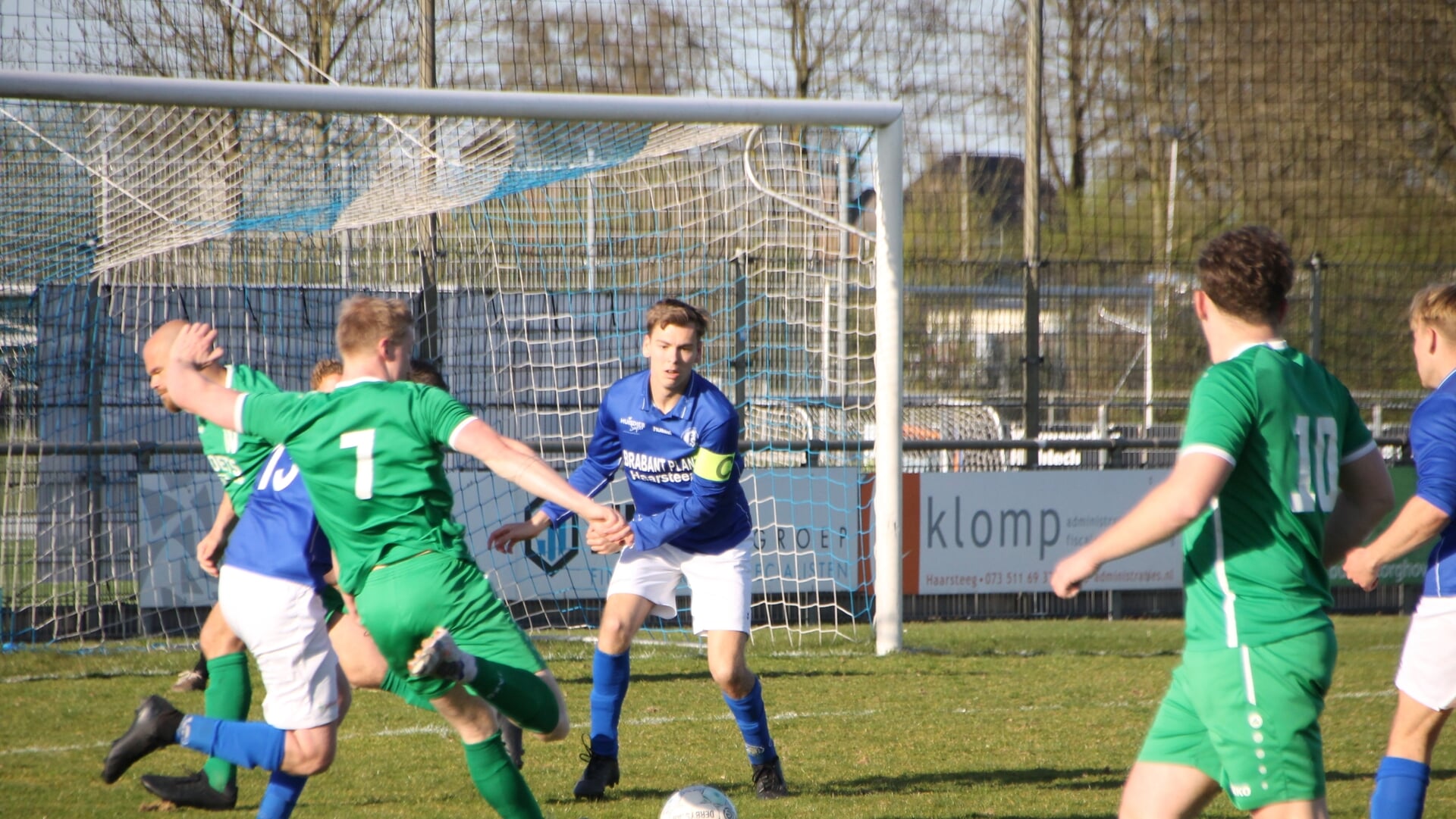 Den Dungen verliest nipt in en van Haarsteeg 1-0