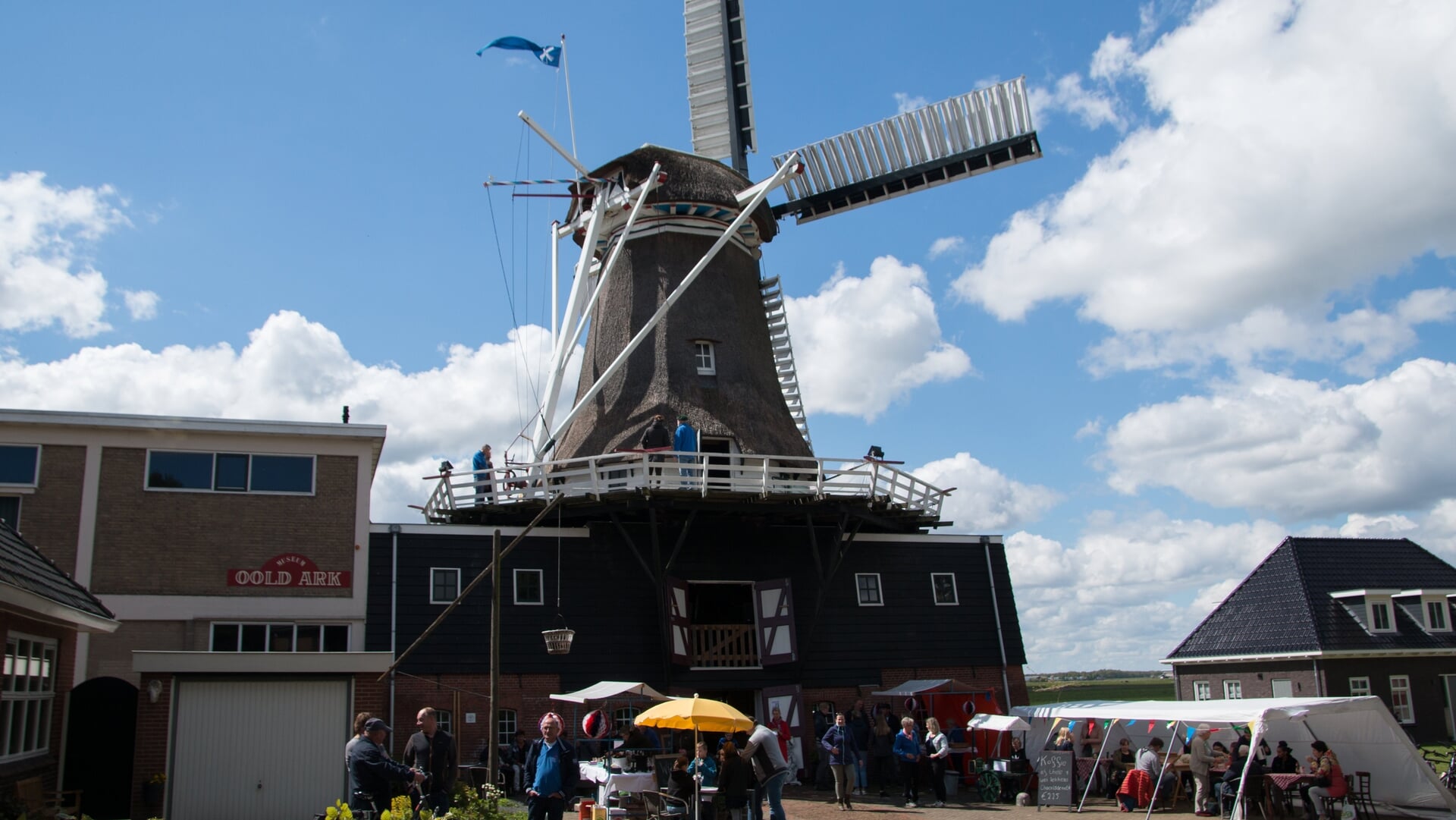 Drie jubilea in Makkinga: molen, museum en stichting vieren samen feest