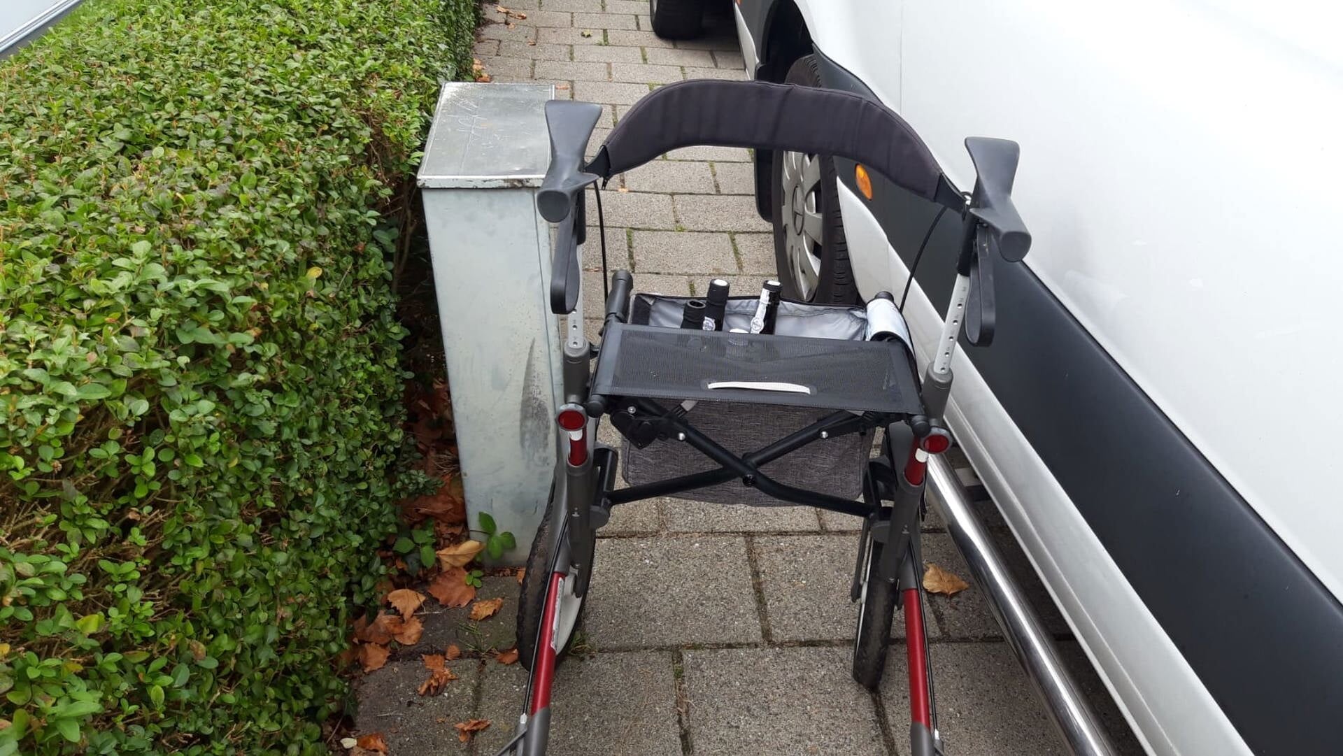 Wandelen met de rollator niet altijd eenvoudig