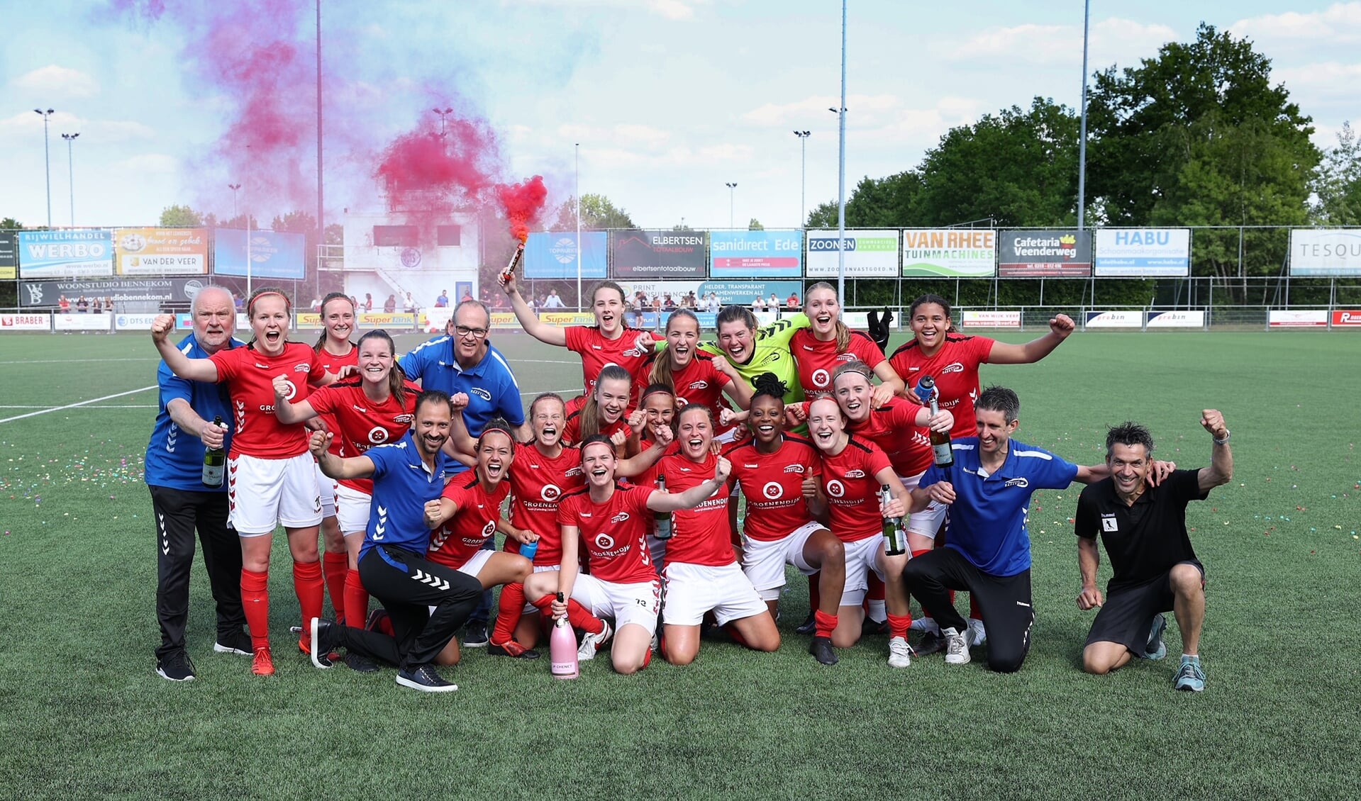 David Romijn na dit seizoen weg als trainer van Saestum-vrouwen - Al ...