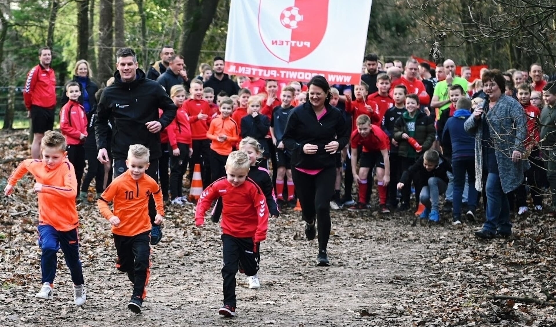 Bosloop en Nieuwjaarsreceptie van Rood-Wit ’58 groot succes - De ...