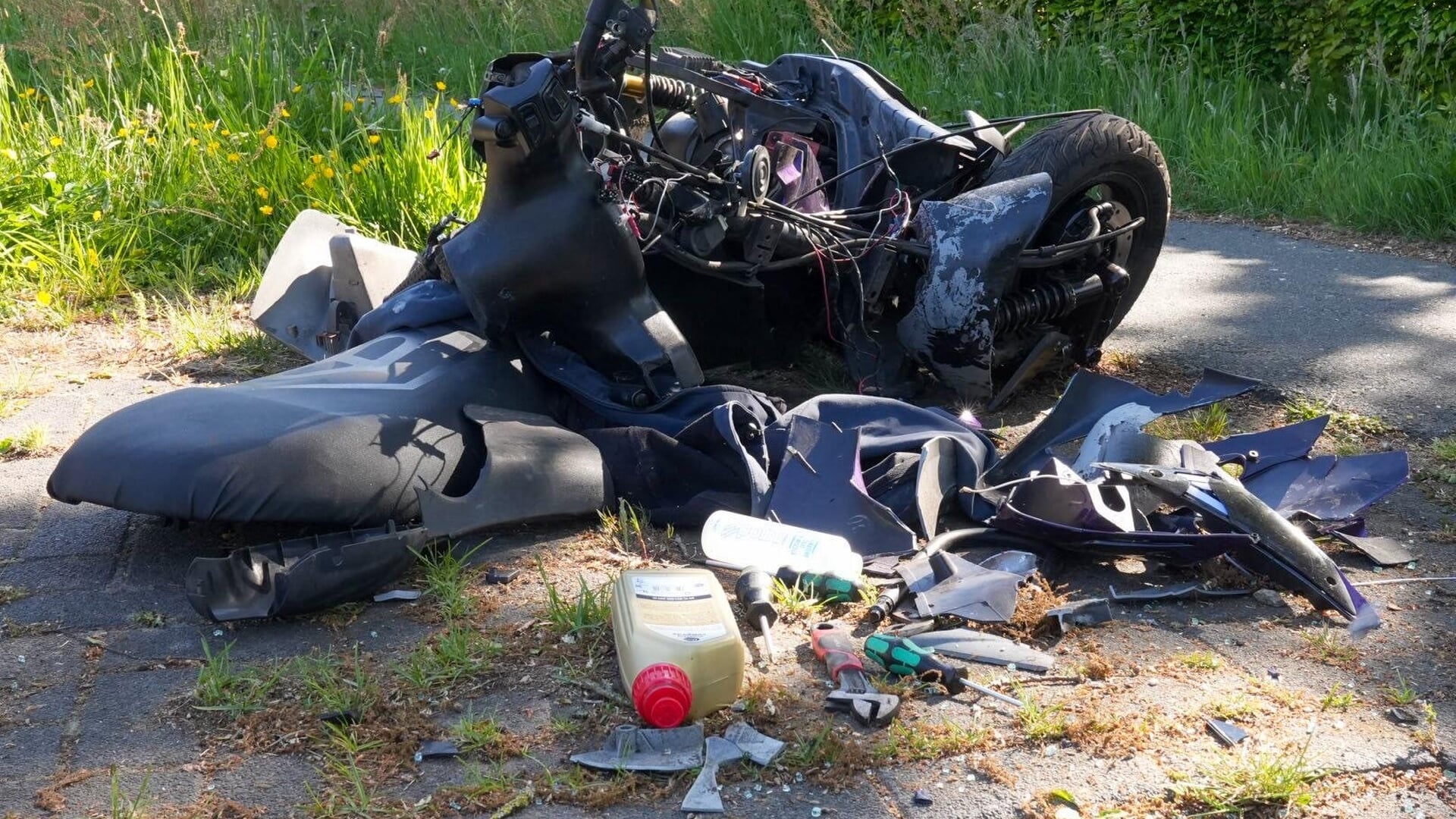 Scooterrijder gewond in Beek en Donk