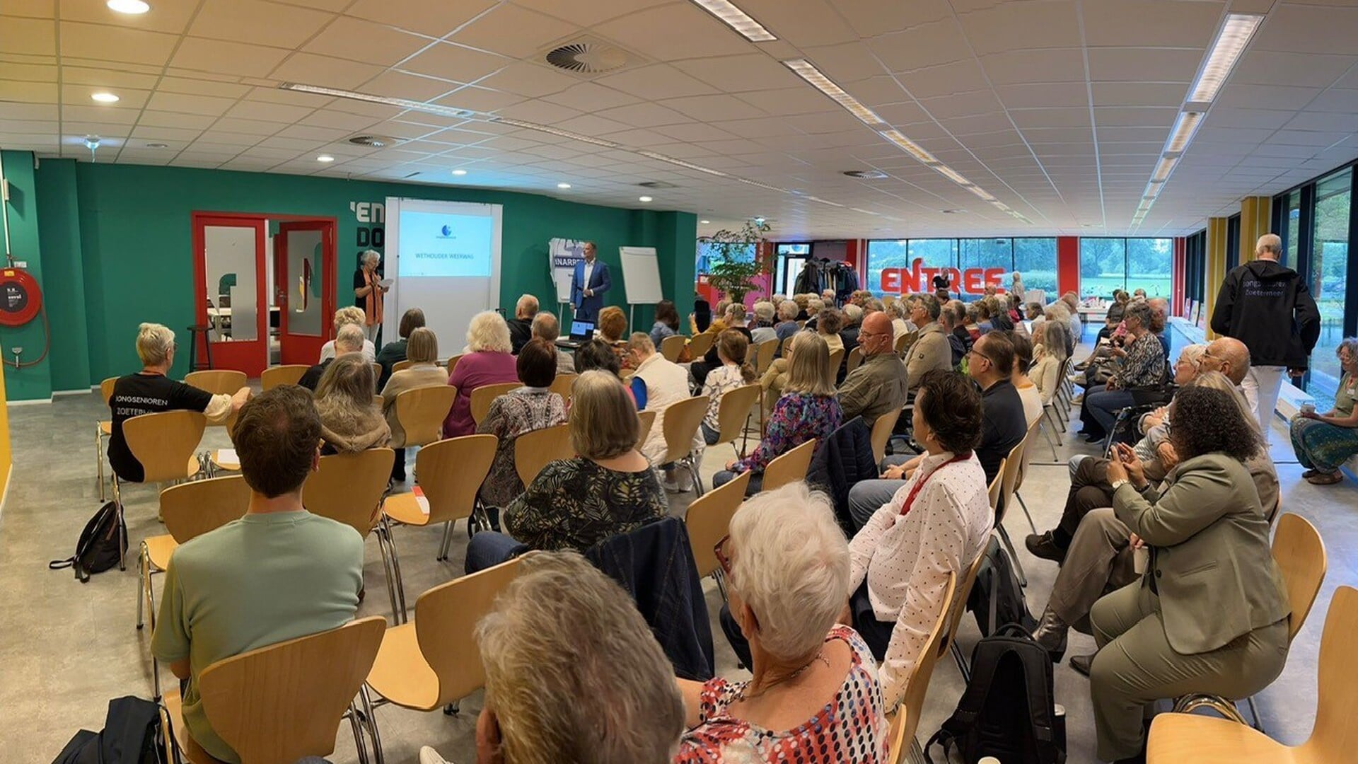 Omzien naar elkaar begint met elkaar ontmoeten