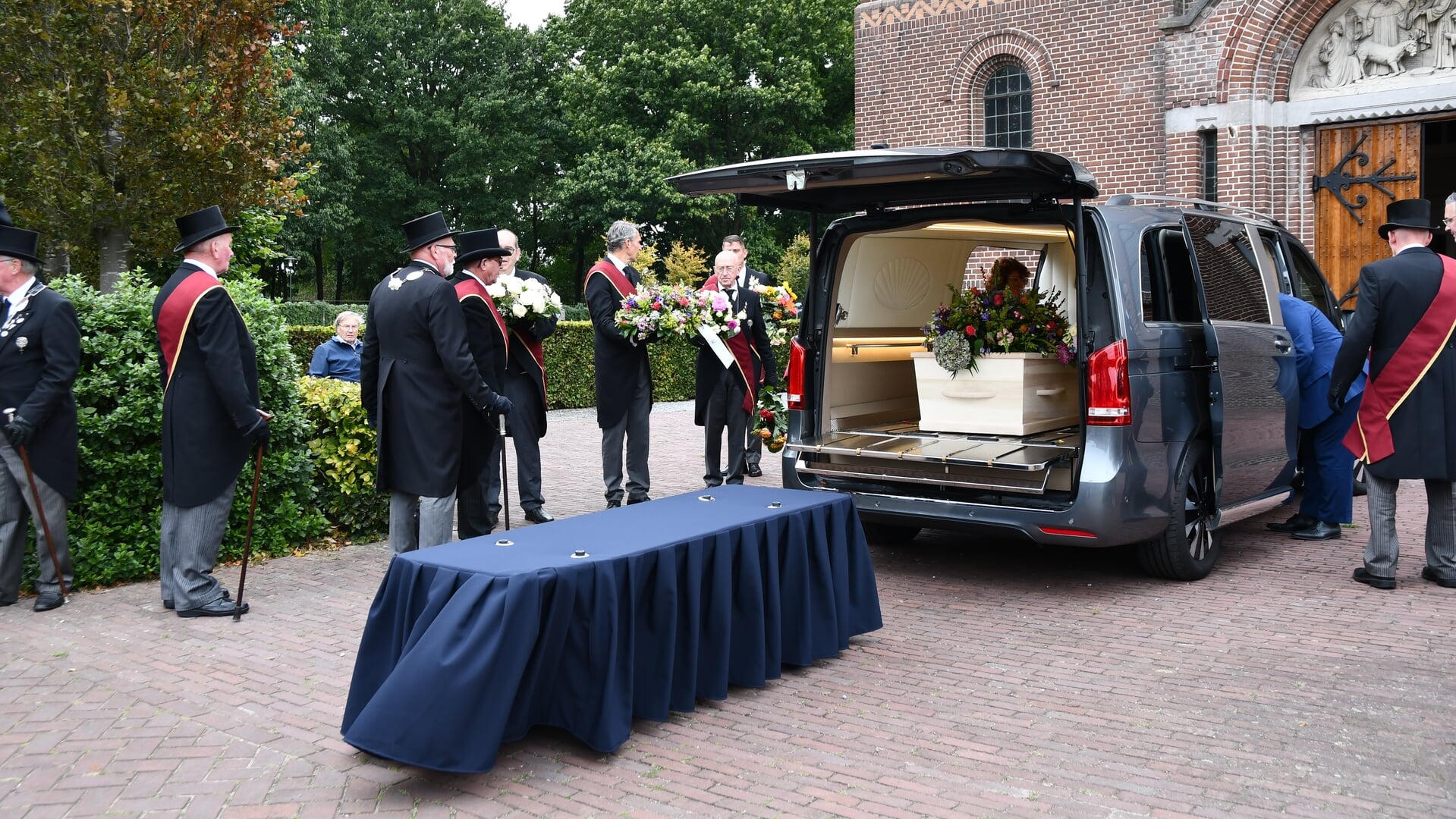 Pastoor Martien van Zutphen (83) laat warm en betrokken levenswerk na