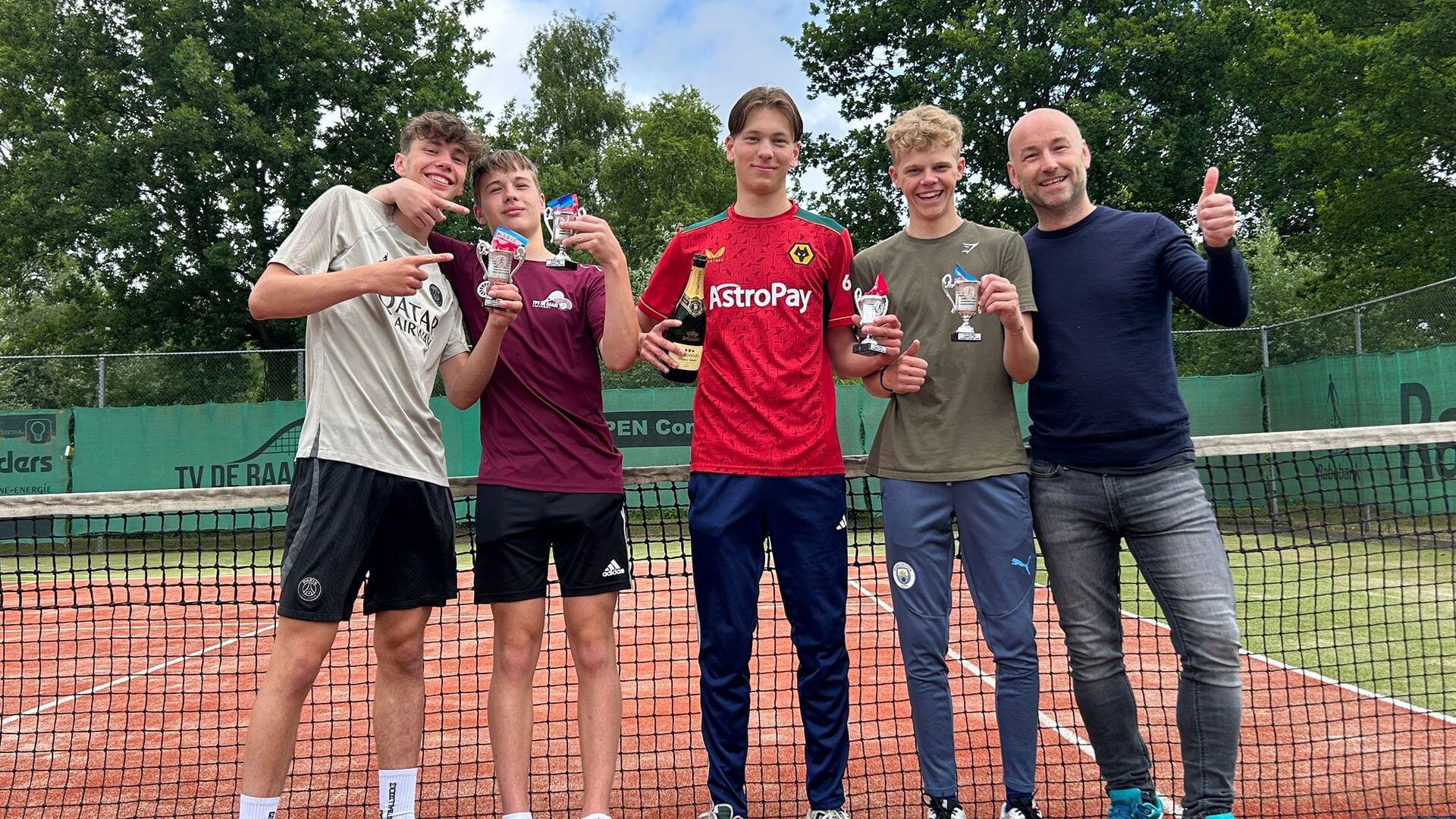 Jongens onder 17-2e klasse kampioen bij TPV De Raam