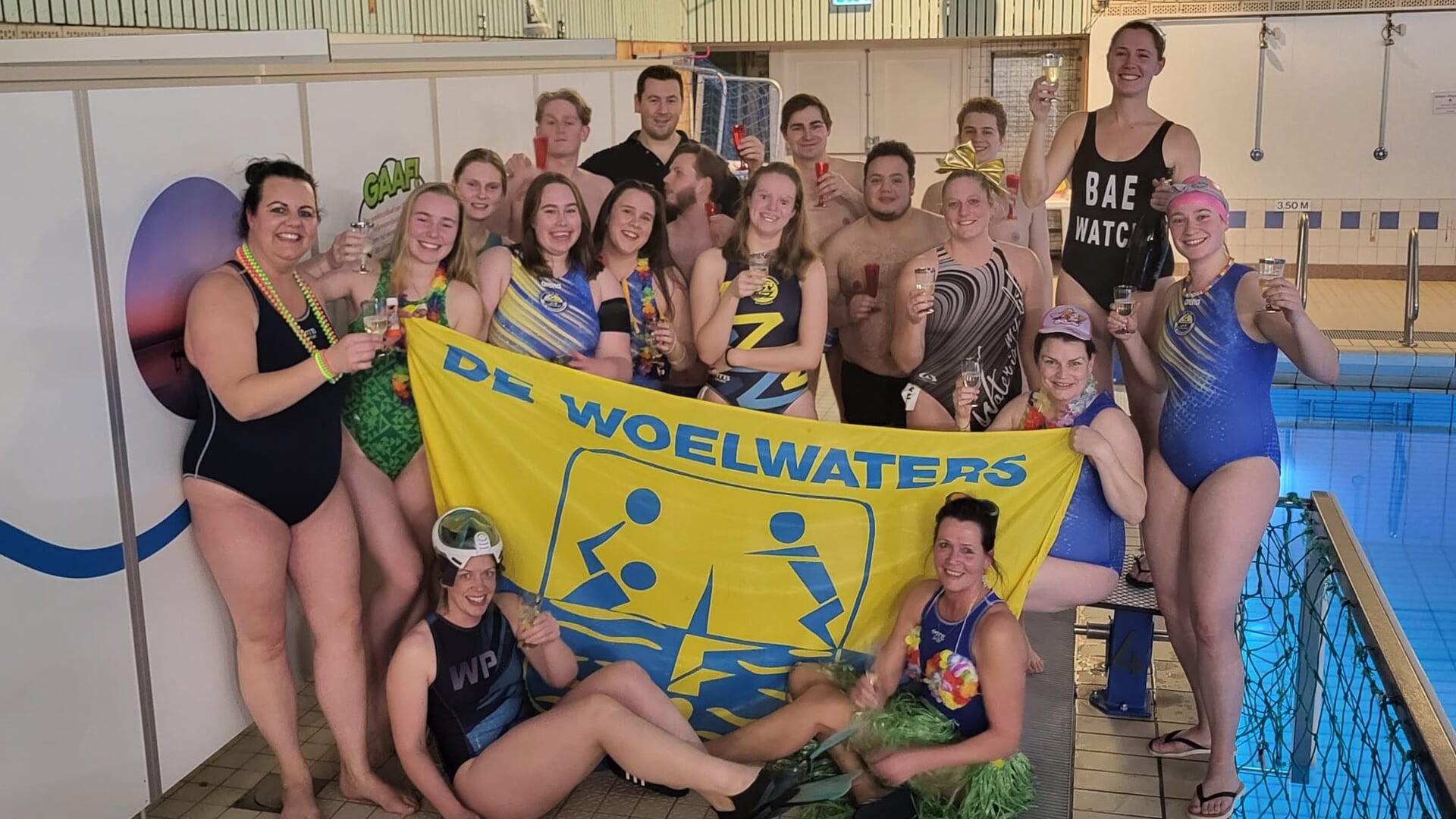 Laatste Training Van Woelwaters In Oude Wedstrijdbad Van De Sypel In 