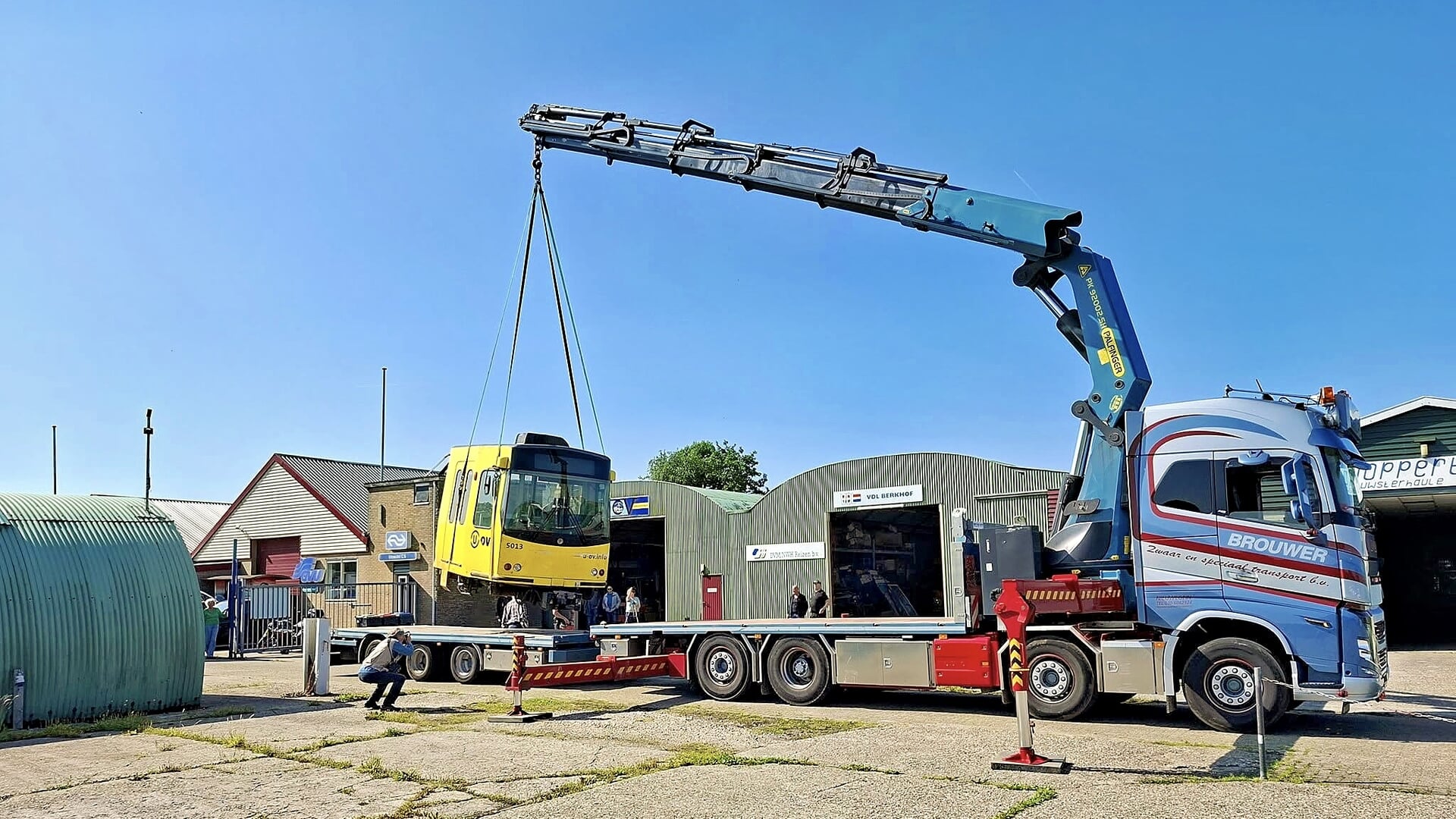 Oude Utrechtse sneltramcabine vindt nieuw thuis in Ouwsterhaule