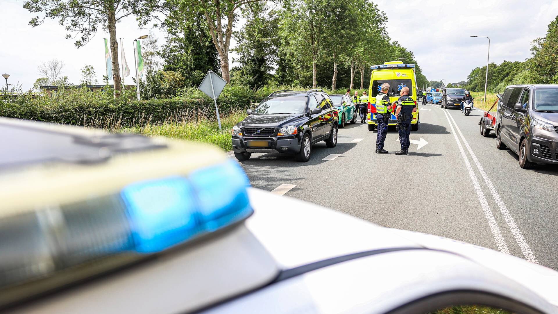 Botsing tussen meerdere voertuigen in Lemmer