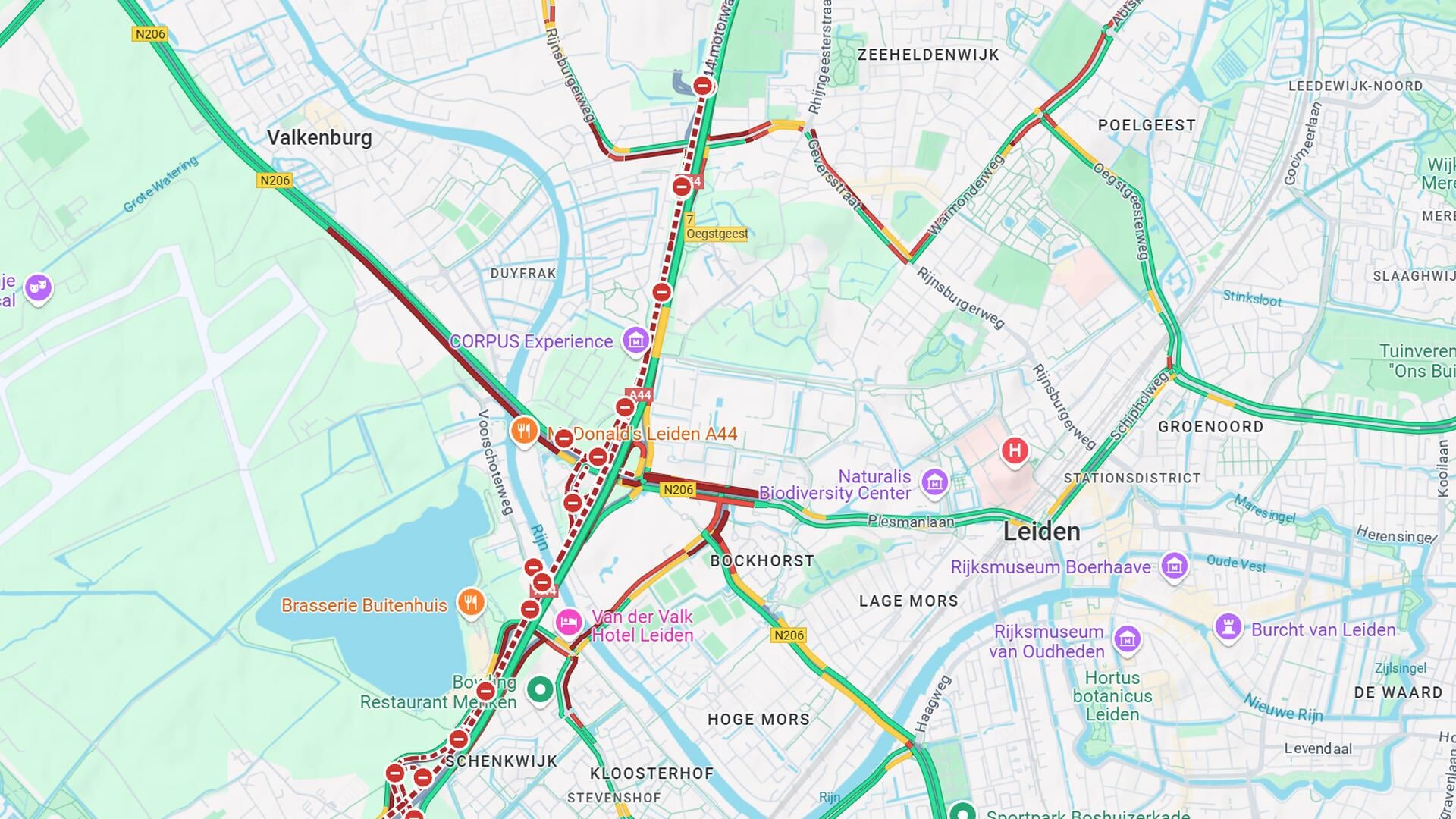 Files door afsluiting onderdoorgangen A44