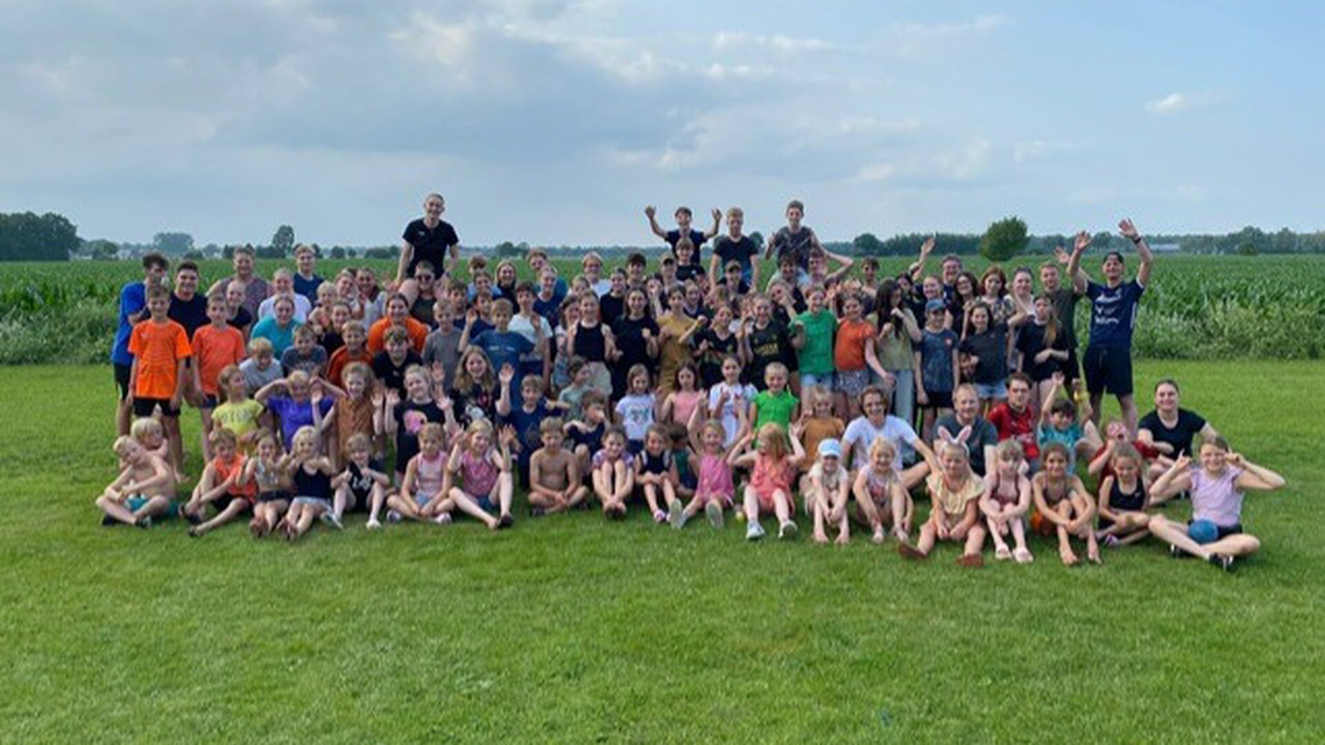 Vrolijk verenigingskamp van Tremeg