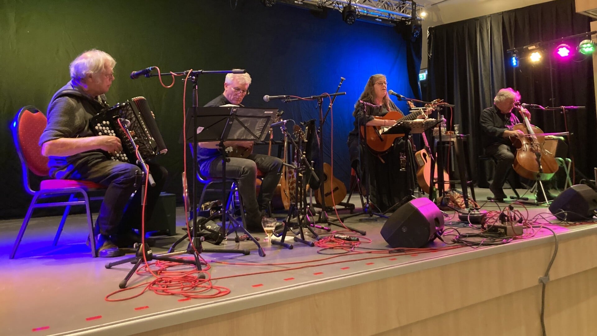 Ger Coppens live in Gemert