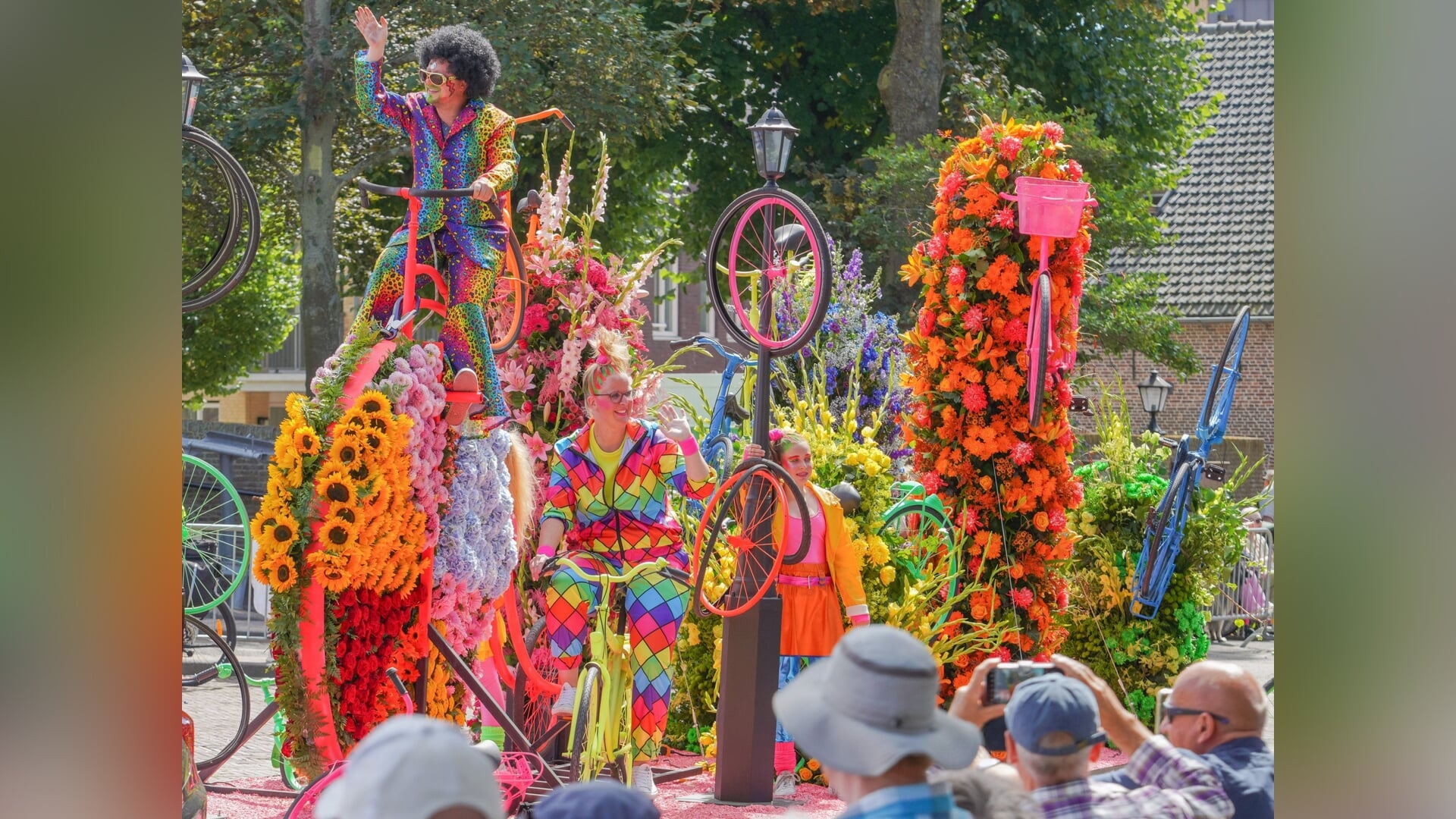 Flower Parade Rijnsburg kondigt nieuw thema aan: ‘Er was eens...’