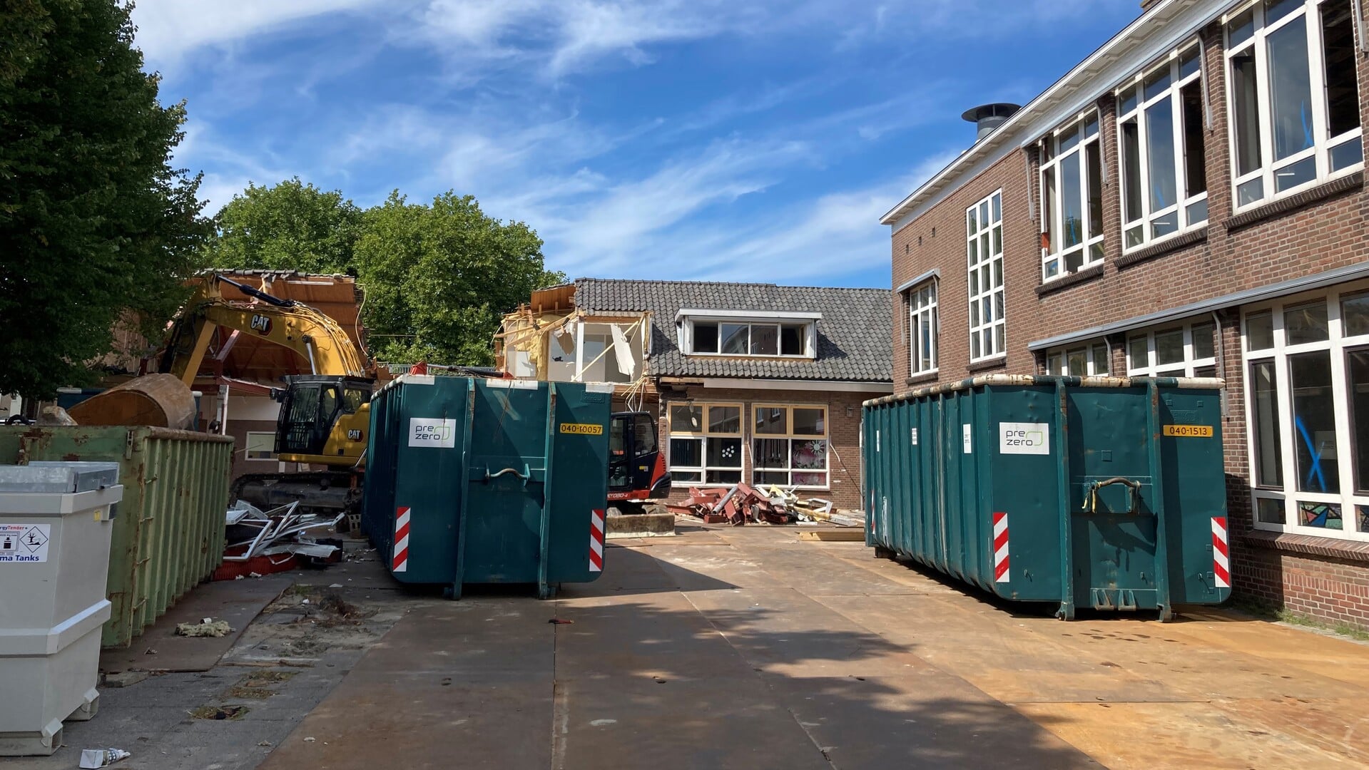 Sloop Oranje Nassauschool gestart
