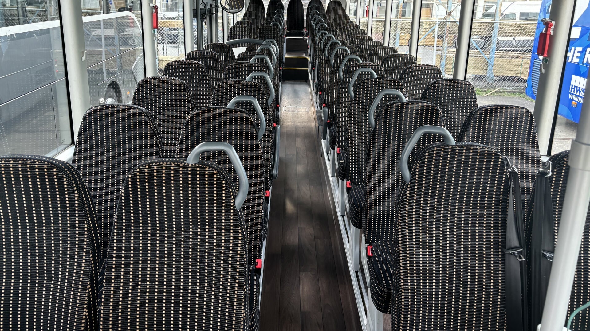 Oppositie hekelt stilzwijgen college over nachtbus