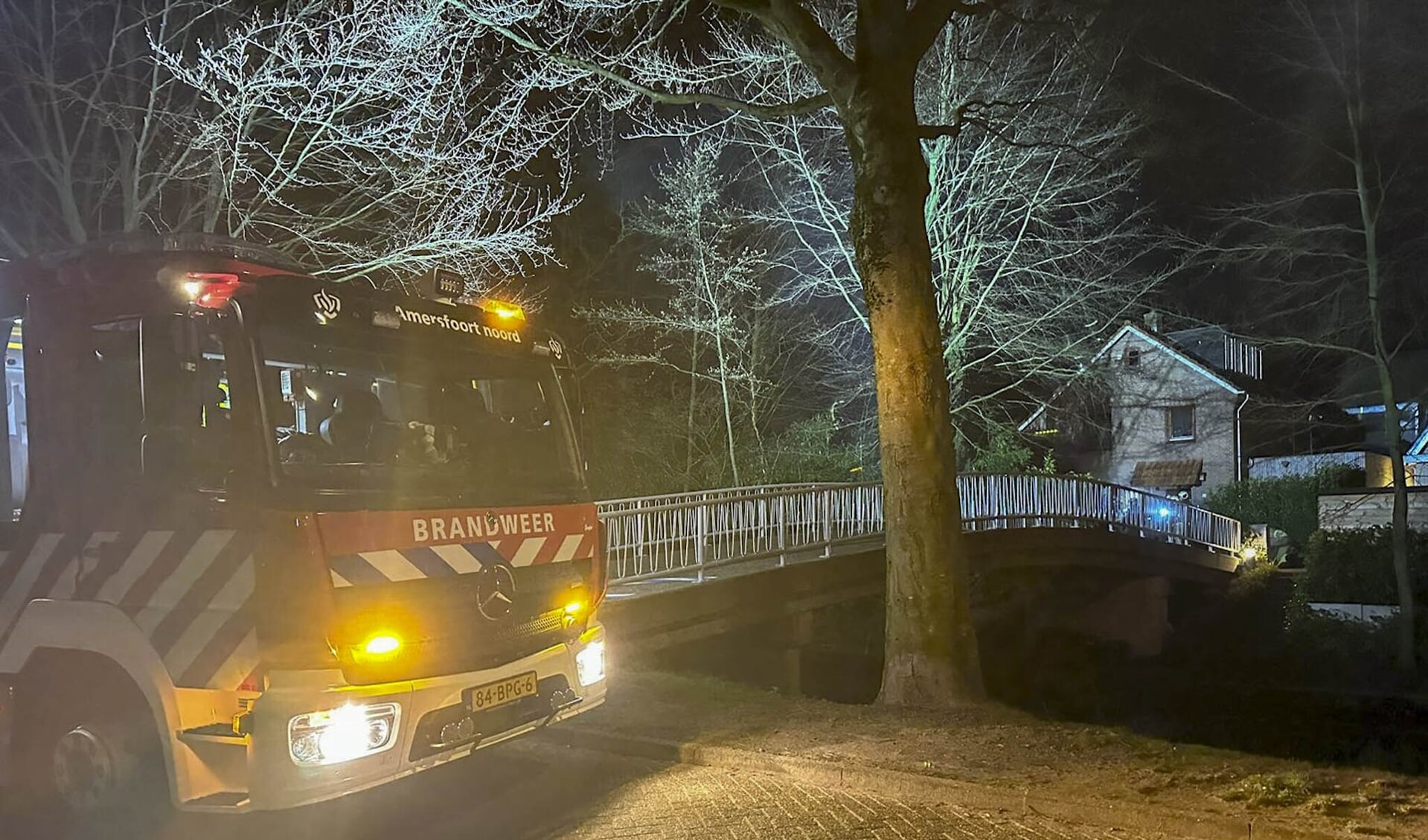 Geparkeerde auto in vlammen op in Amersfoortse wijk Zielhorst