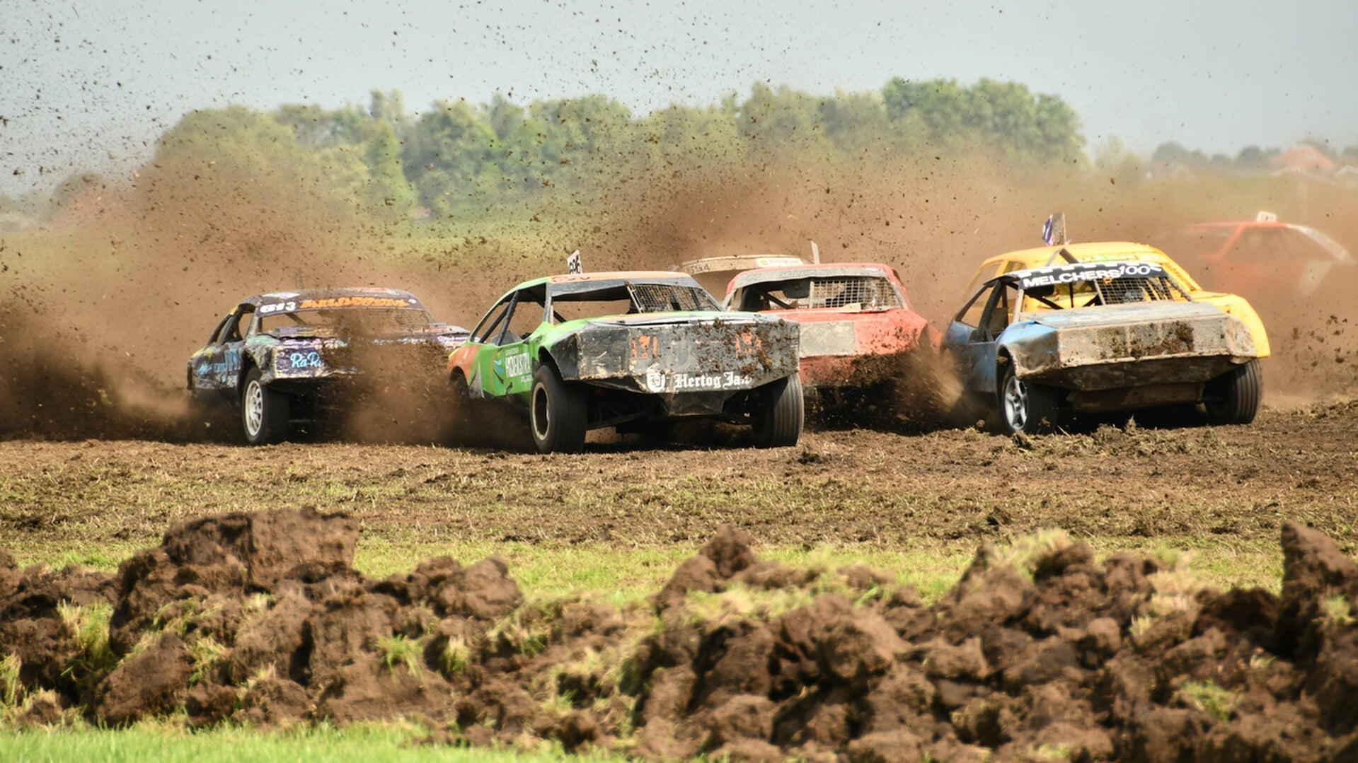 Autocross Bantega op zaterdag 16 augustus: spektakel in het weiland