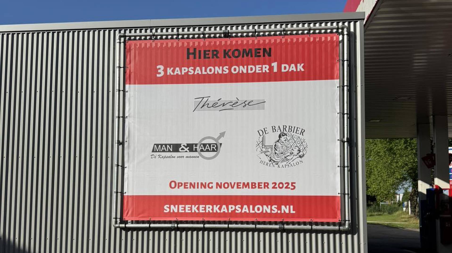 Drie kapsalons onder één dak aan de Worp Tjaardastraat - Oozo.nl