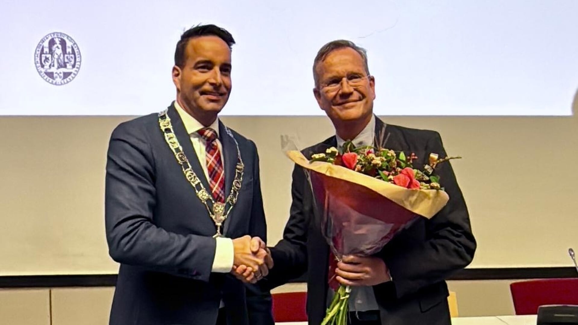 Koninklijke onderscheiding voor 64-jarige Vicotor Chel uit Lisse - Al ...