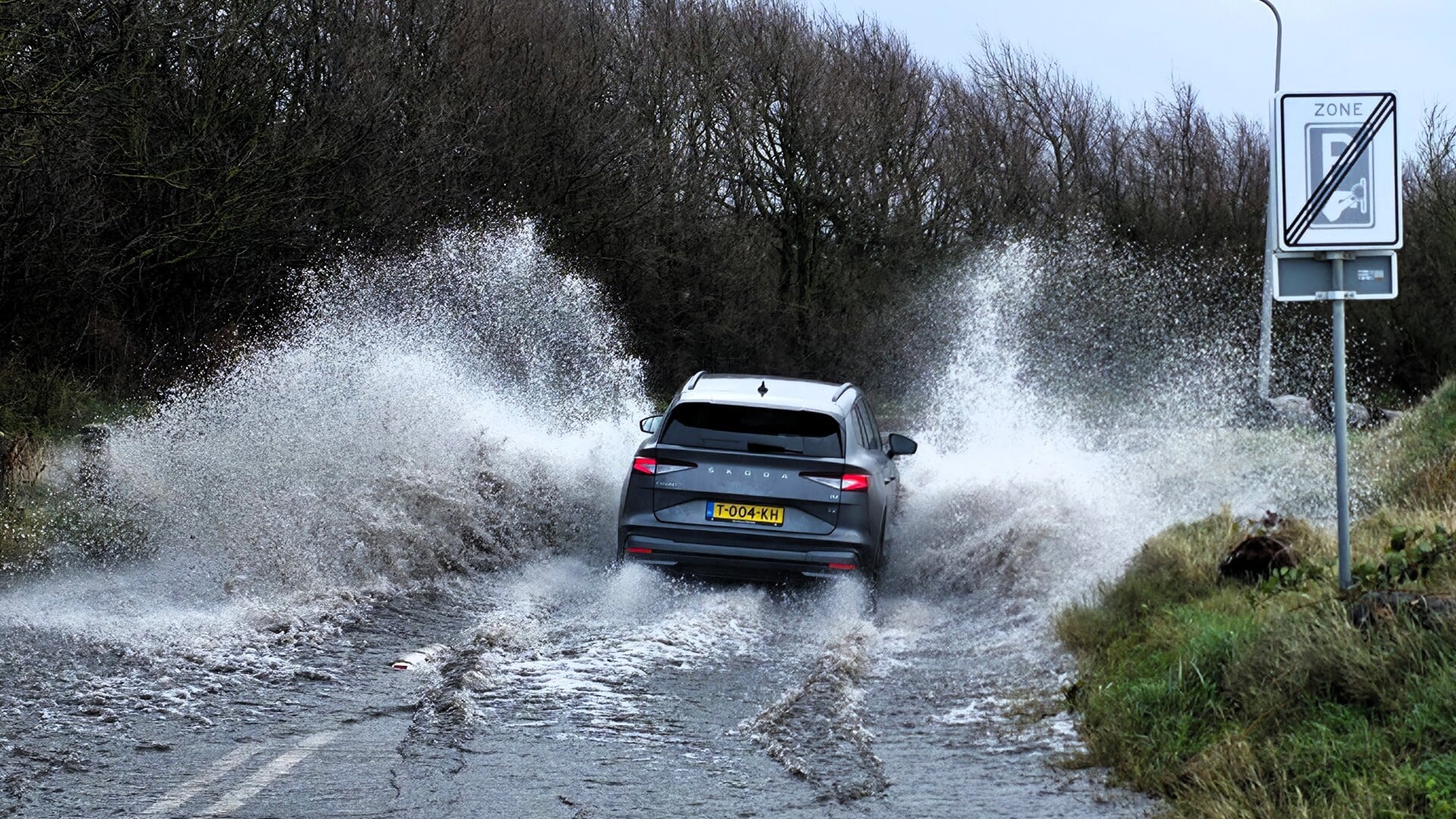 Hòòpe woei en berrege waeter