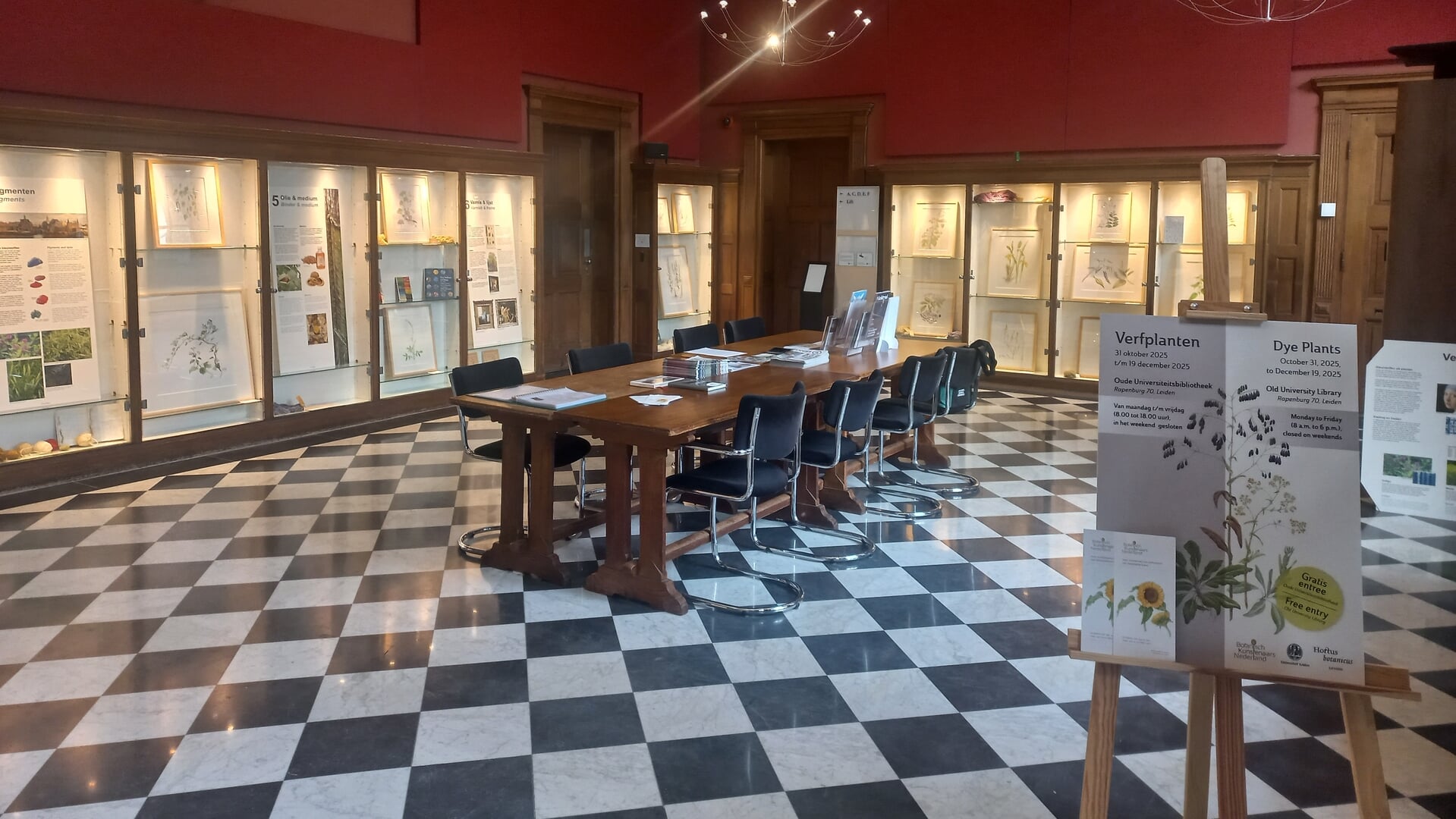 Tentoonstelling in Oude UB Leiden