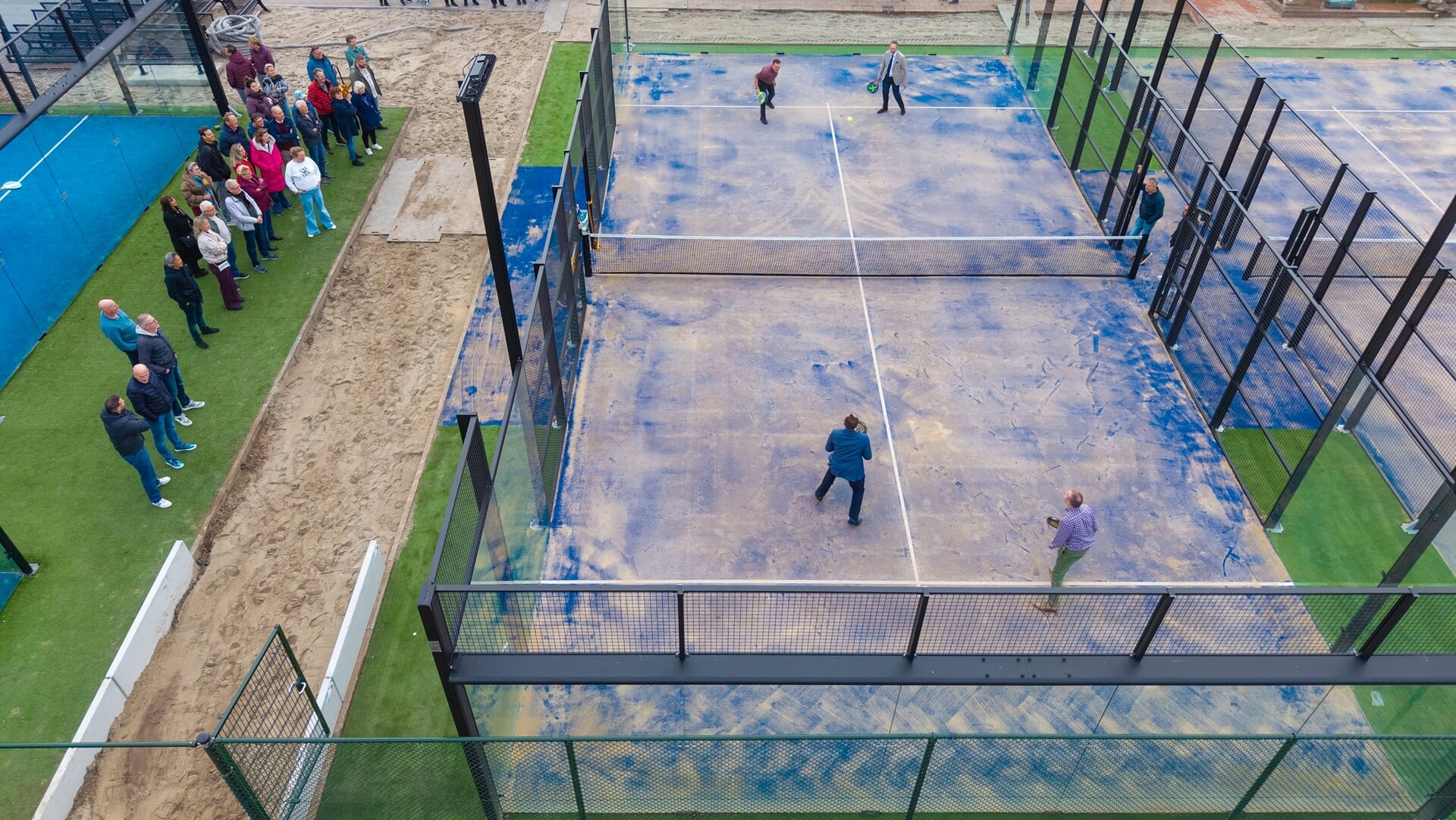 Meer blauw bij KLTV: drie nieuwe padelbanen