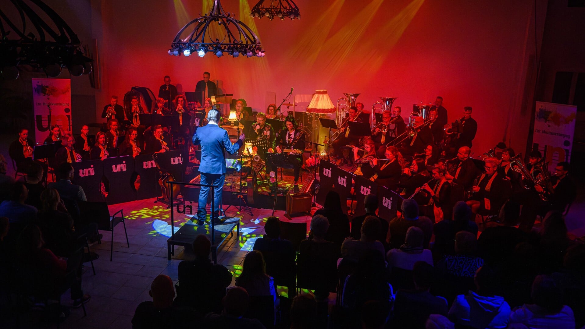 UNI Katwijk sluit jubileumjaar af met SHOWTIME