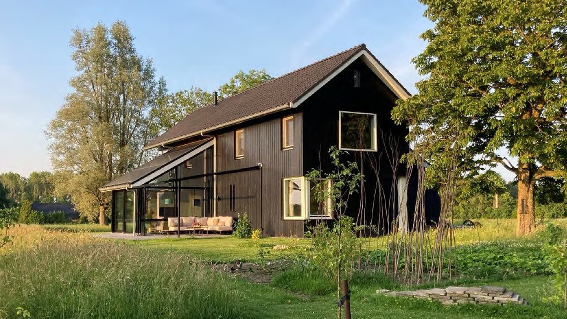 Schuurwoning Luxwoude mooiste (ver)bouwproject Opsterland