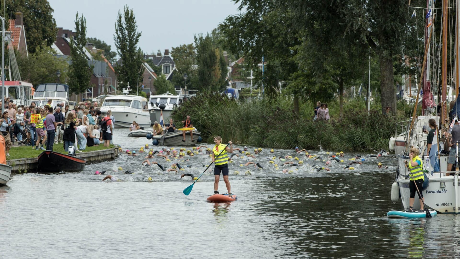 Gezellig drukke triatlon in Workum