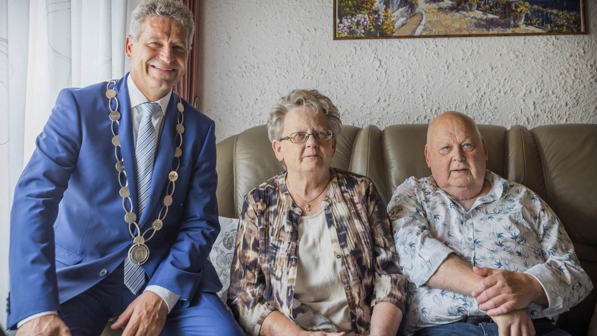 Diamanten echtpaar Rikkers-Breur - Het Kompas Hardinxveld-Giessendam ...