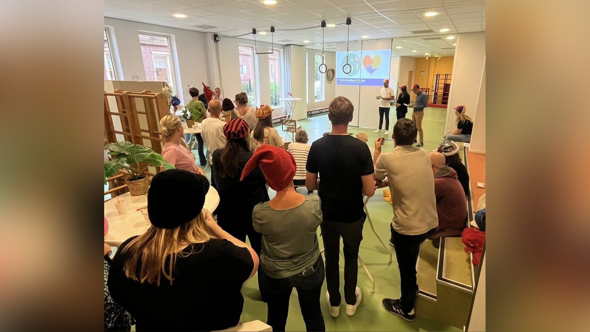 Aftrap IKA-Duinterpen door scholen in Sneek